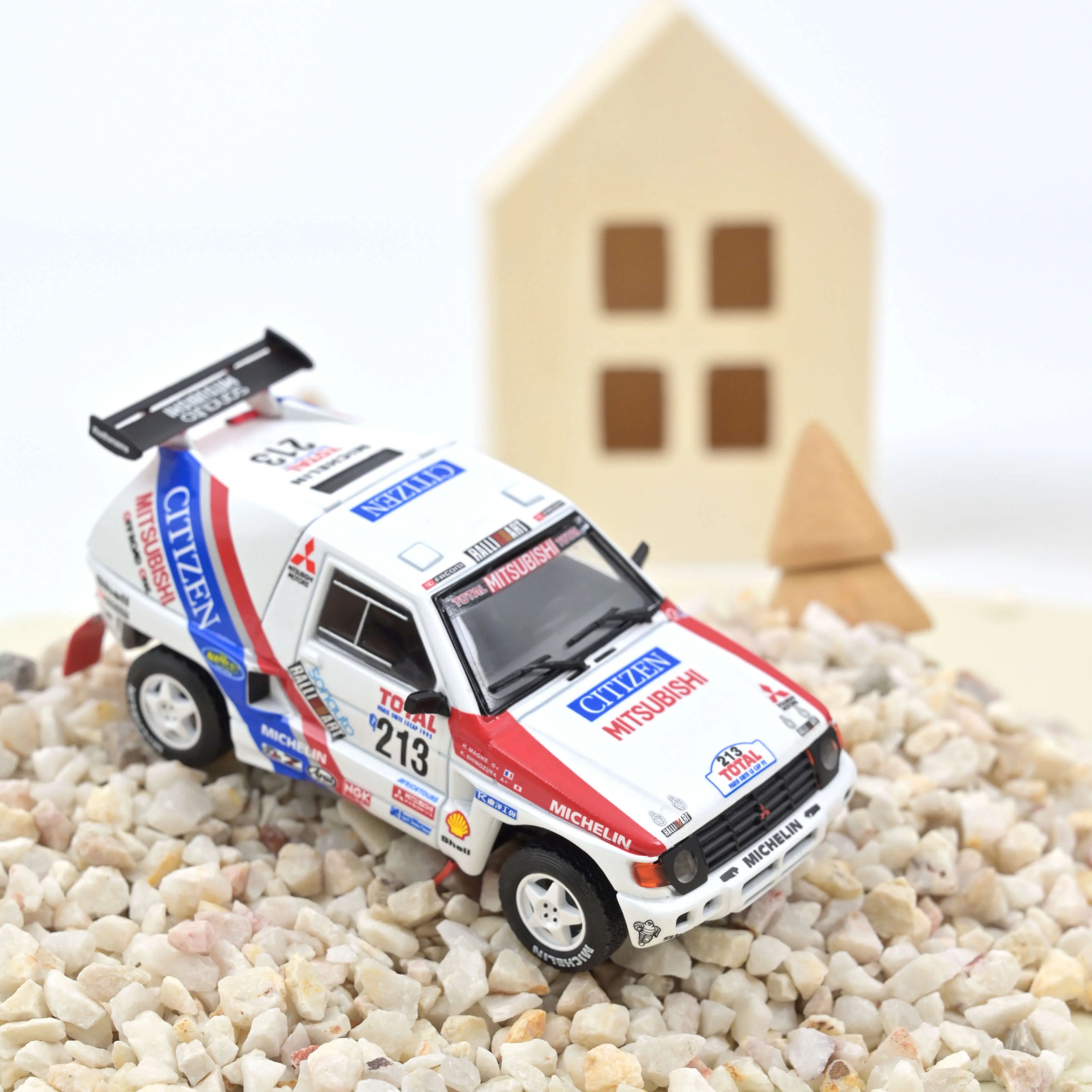 Mitsubishi Pajero 1992 Rallye Dakar 213 K.Shinozuka 1:43
