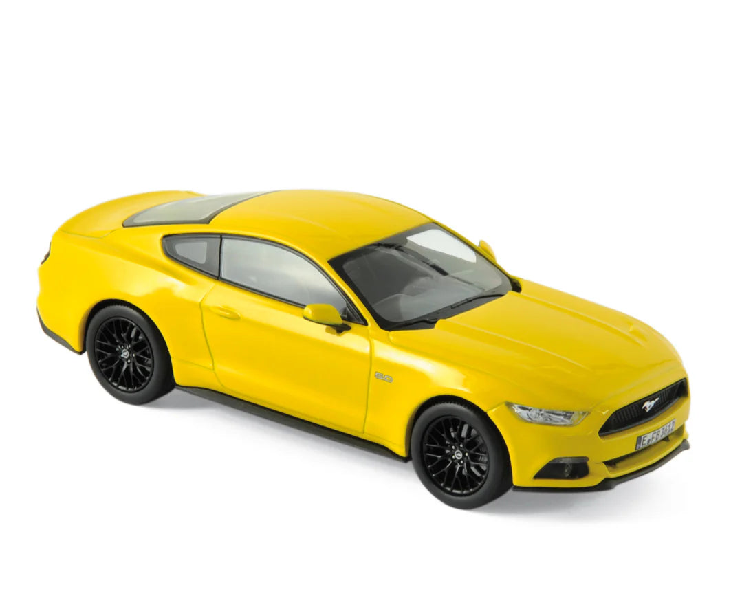 Ford Mustang Fastback 2015 Jaune 1:43