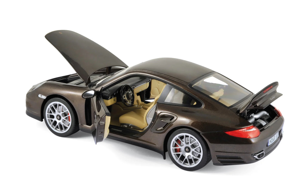 Porsche 911 Turbo 2010 Braun Metallic 1:18