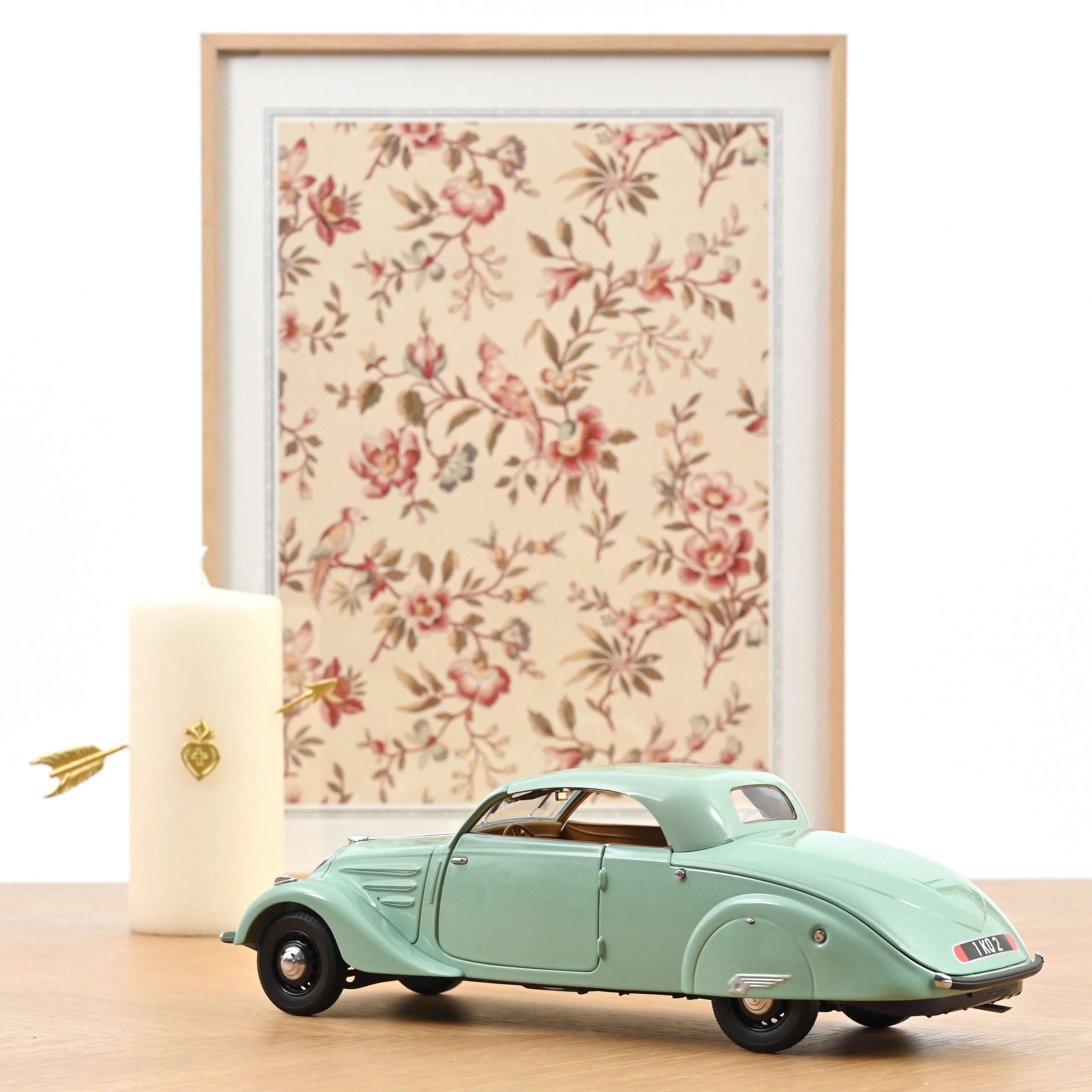 Peugeot 402 Eclipse 1937 Green 1:18 - 200pcs
