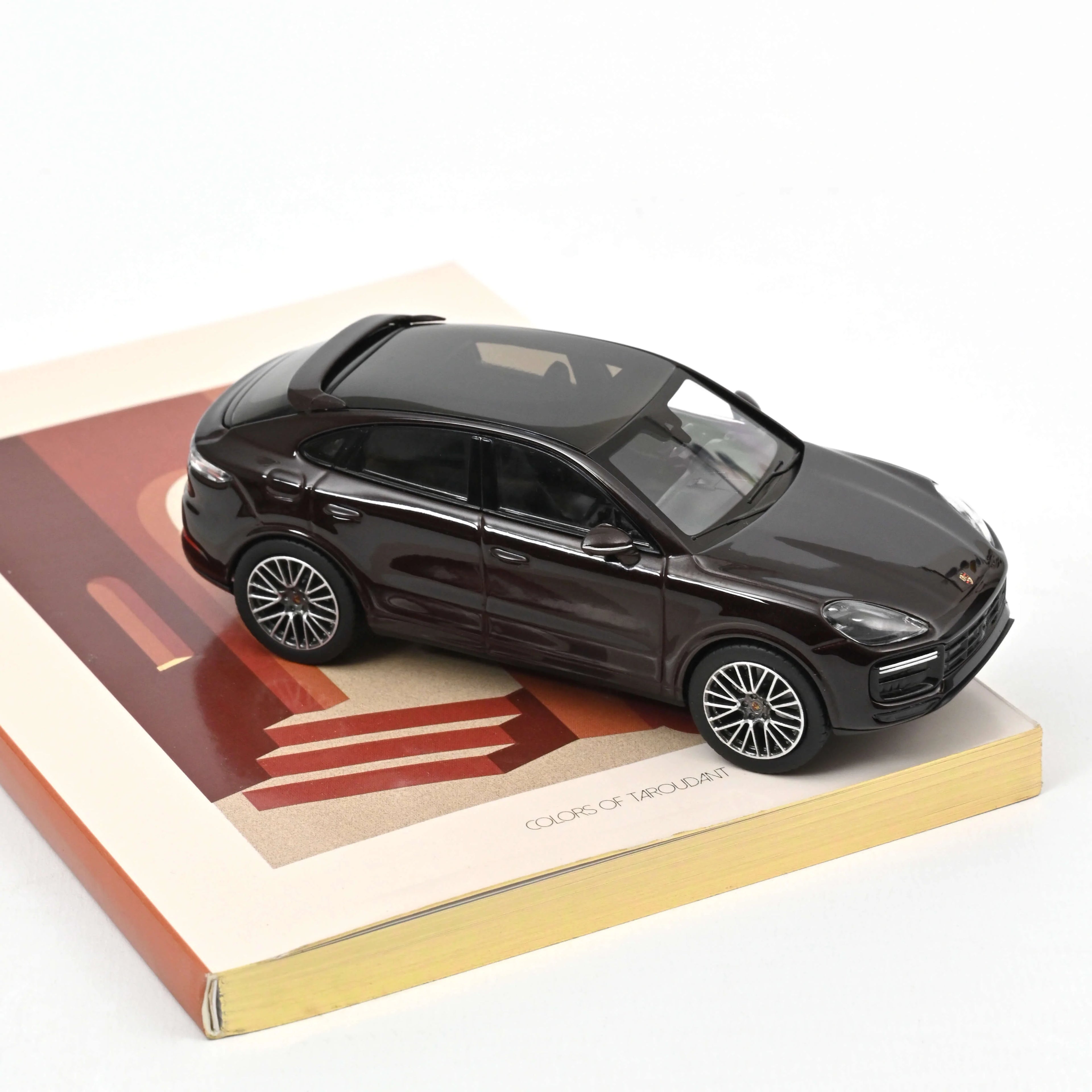 Porsche Cayenne Turbo Coupe 2019 Brown metallic 1:43