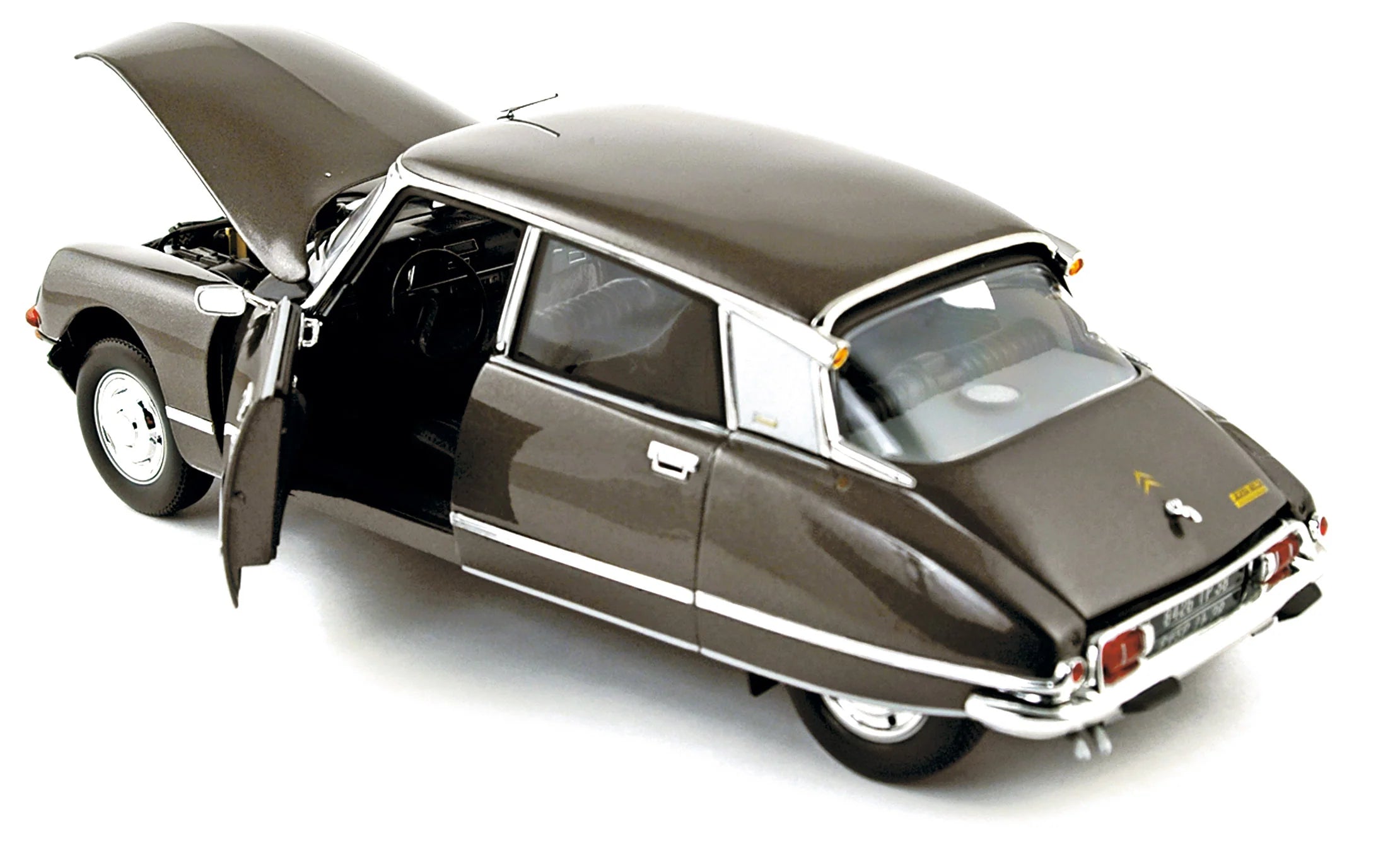 Citroën DS 23 Pallas 1972 Scarabée Brown 1:18