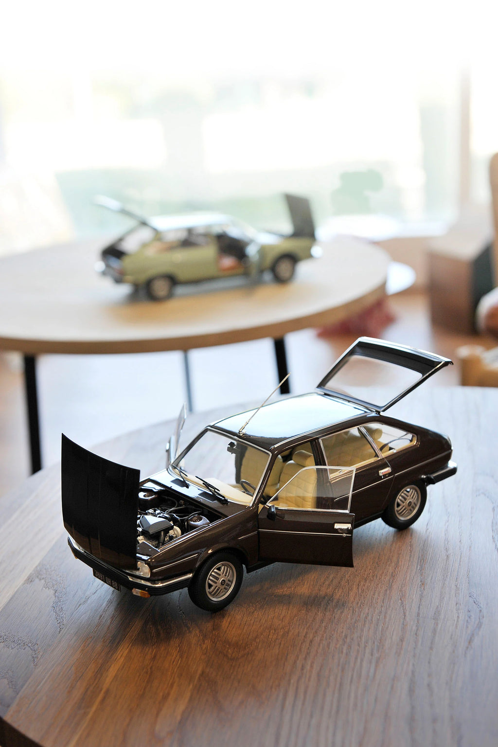 Renault 30 TX 1981 Brun Bronze métallisé 1:18