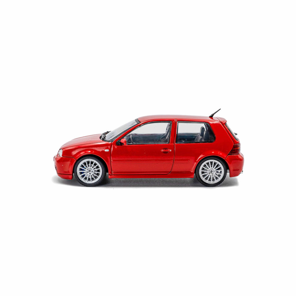 VW Golf IV R32 Tornadorot 2003 1:43
