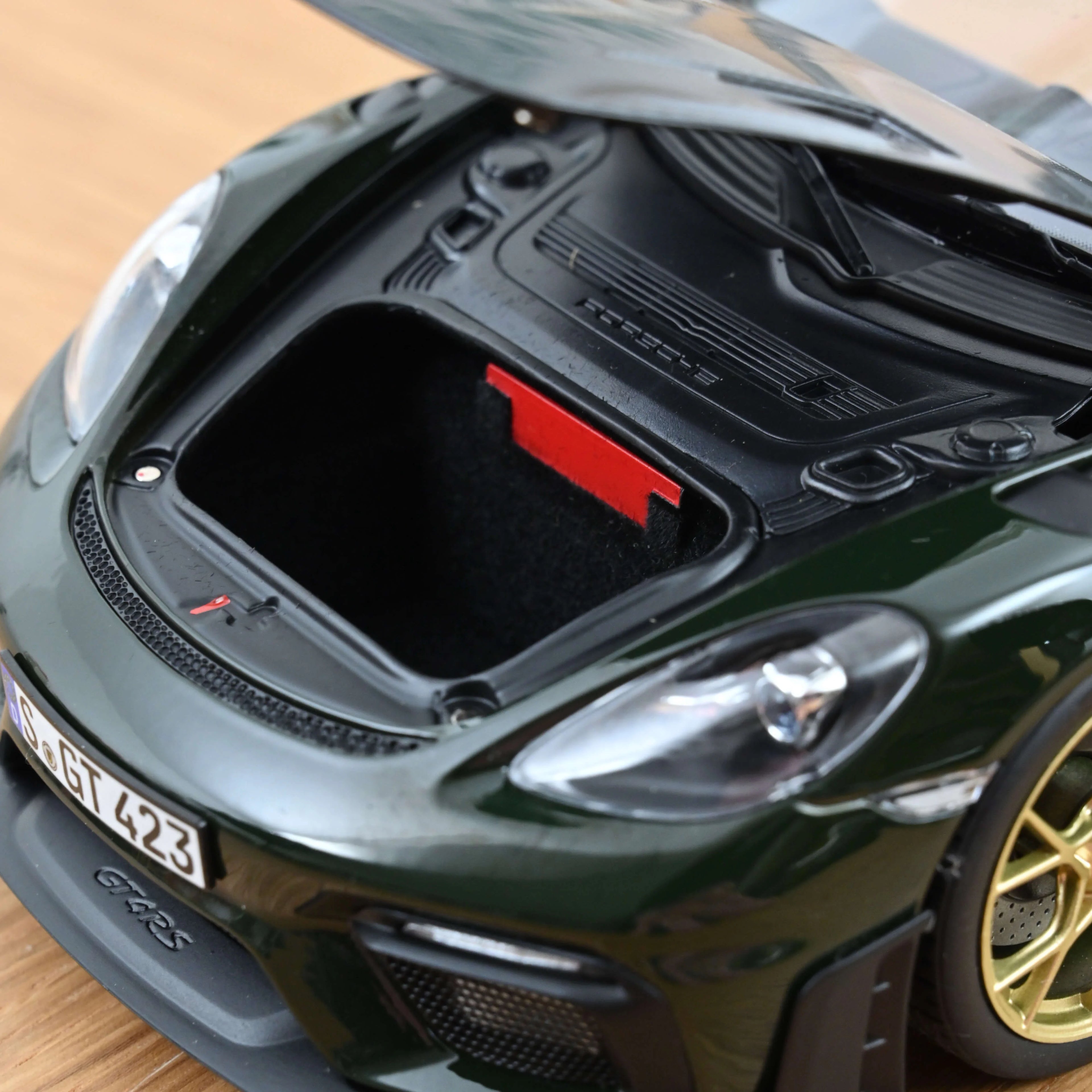Porsche Cayman GT4 RS w/Weissach Pack 2023 Brewster Green 1:18