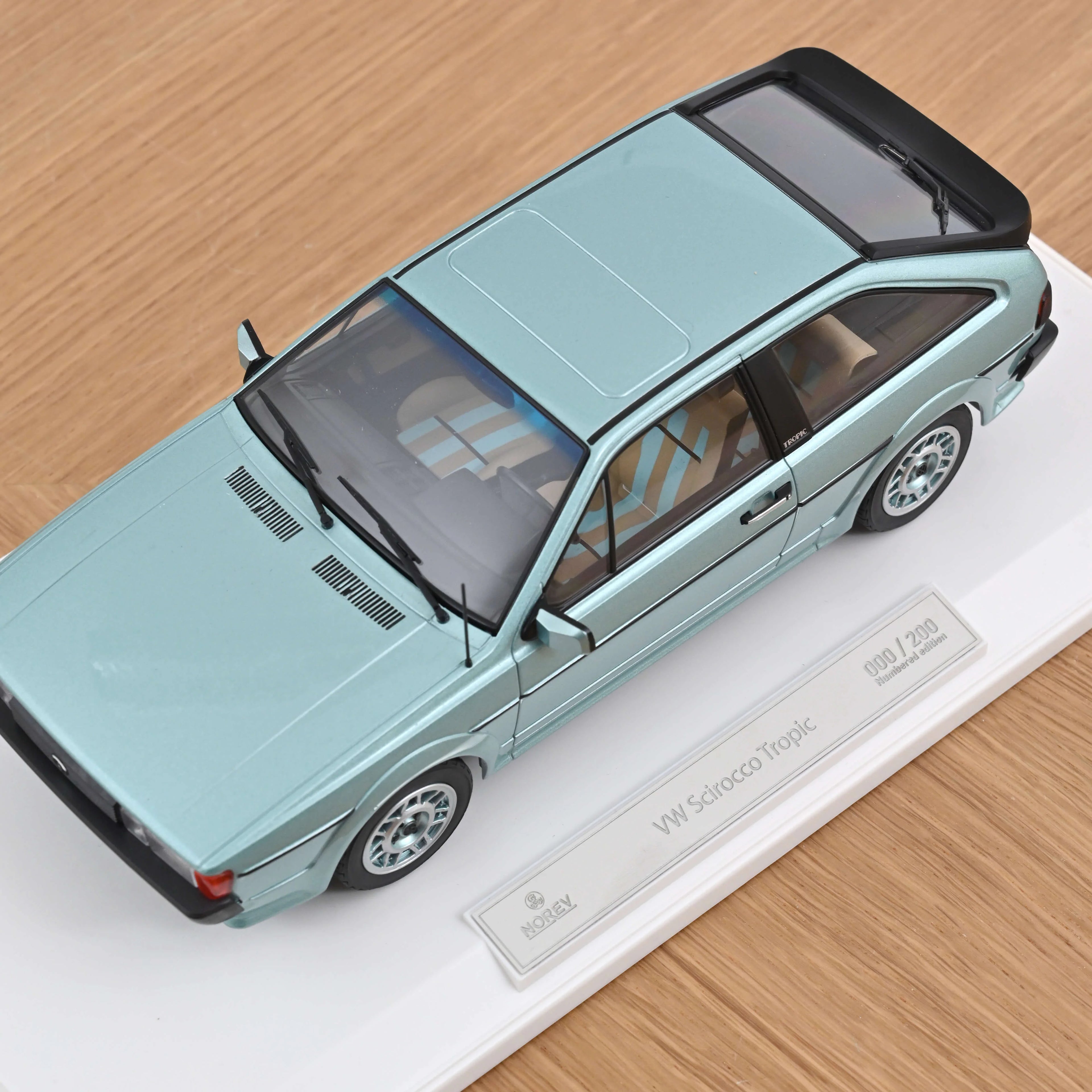 VW Scirocco 1986 Madison Turquoise metallic 1:18 - 200 pcs