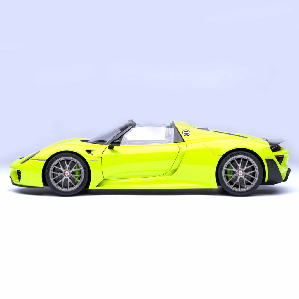 Porsche 918 Spyder Weissach Package Acid Green 1:18