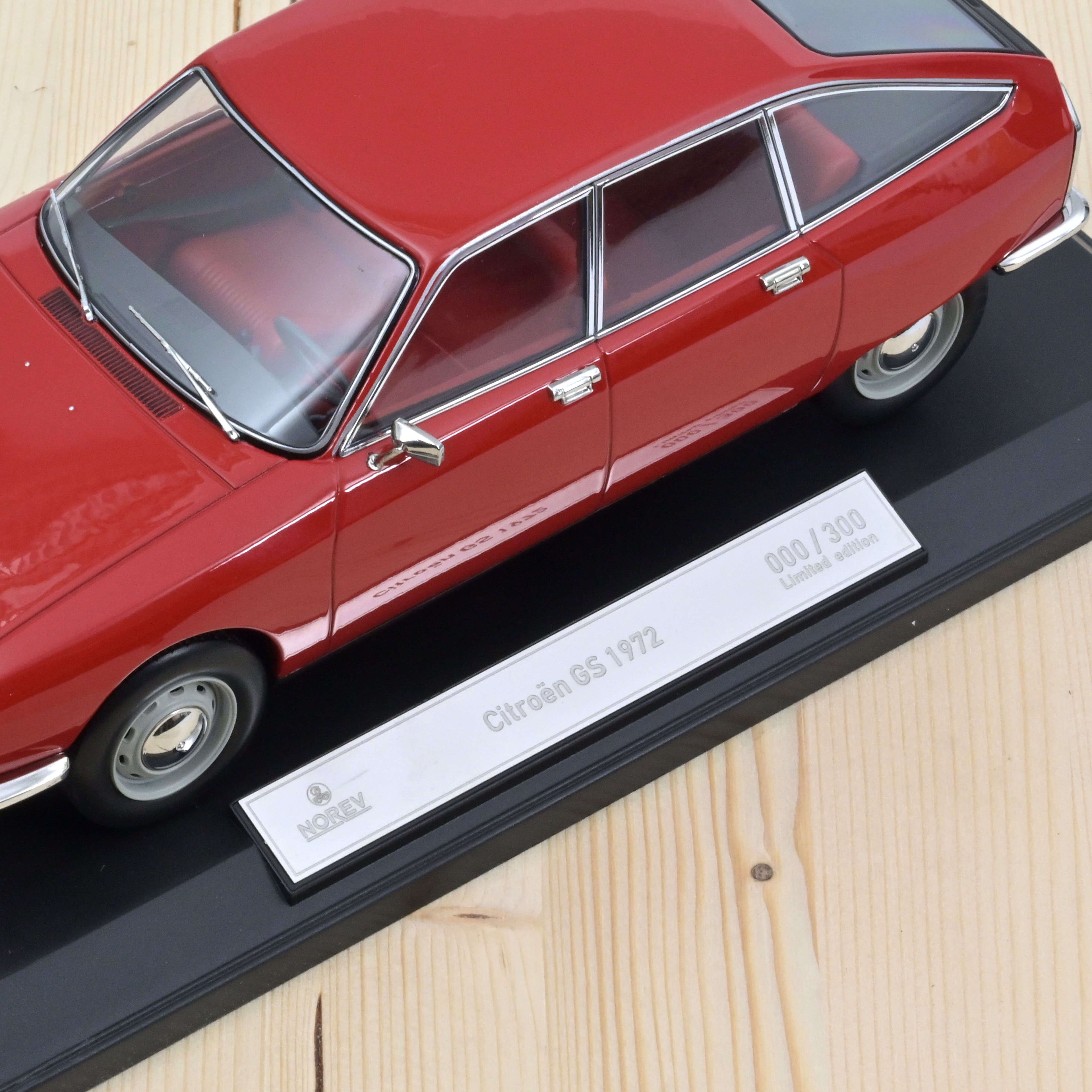 Citroën GS 1972 Rio Red 1:18 - 300pcs