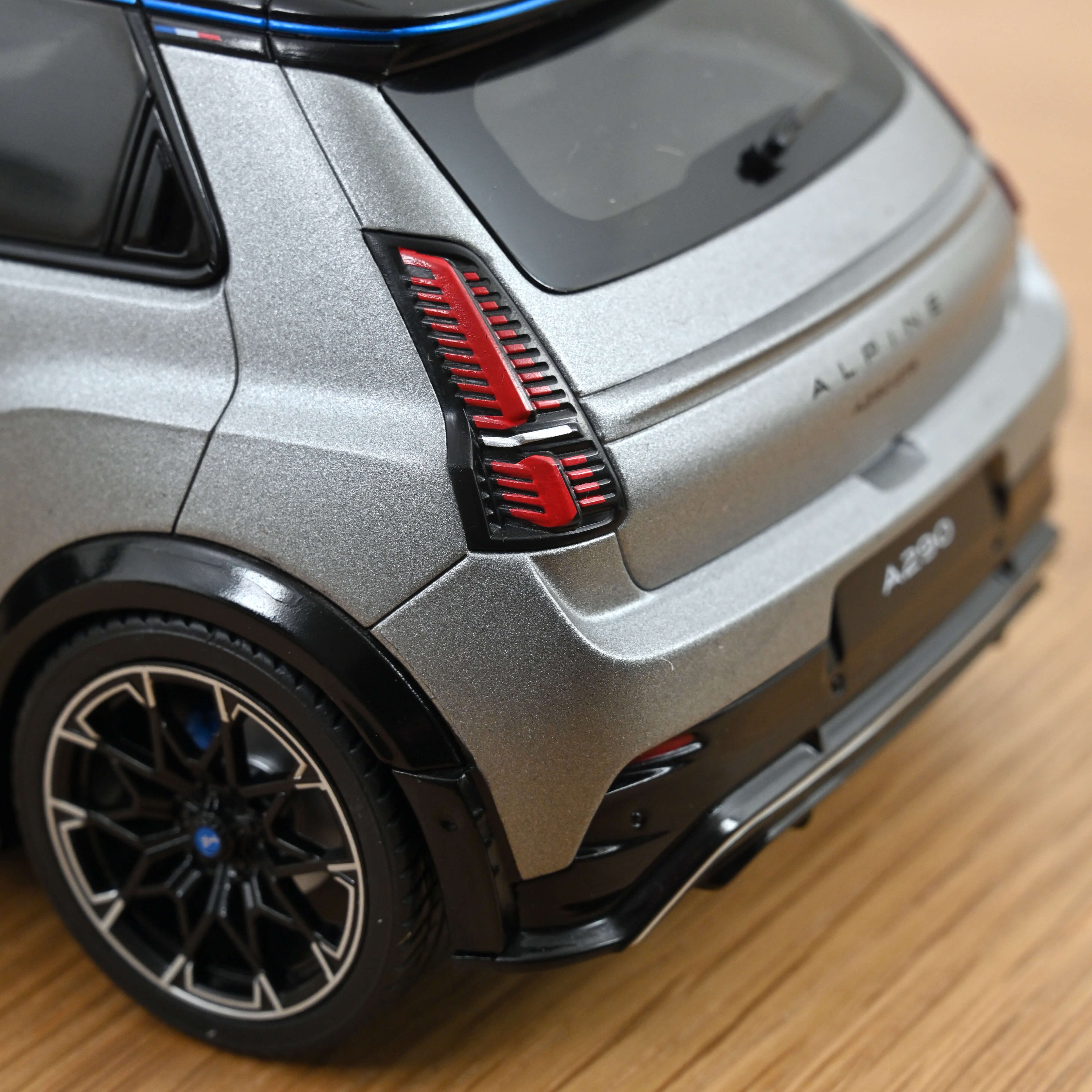 Alpine A290 GTS 2025 Première Edition La Grise 1:18 - 200pcs