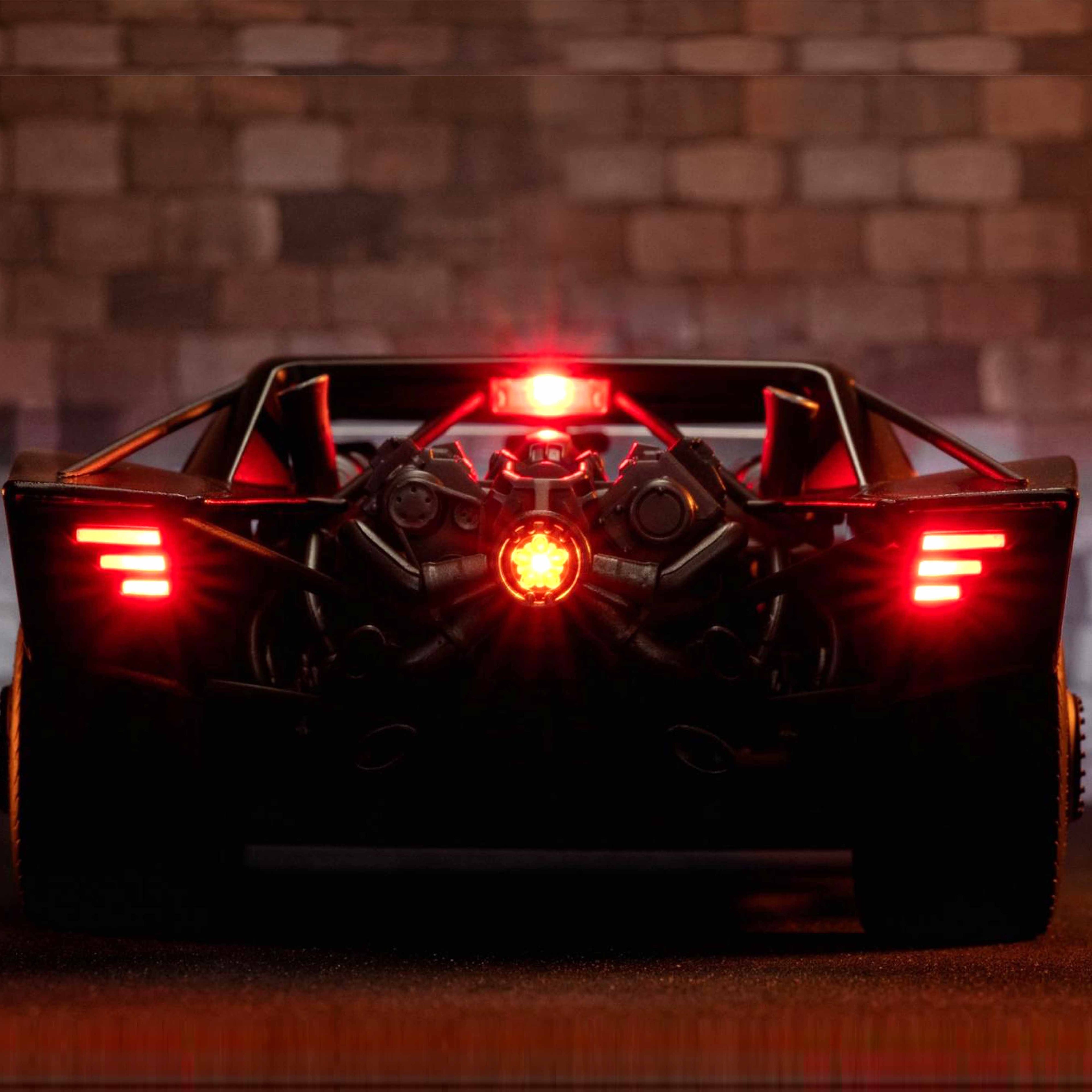 Batmobile The Batman Black DC Comics 2022 1:18