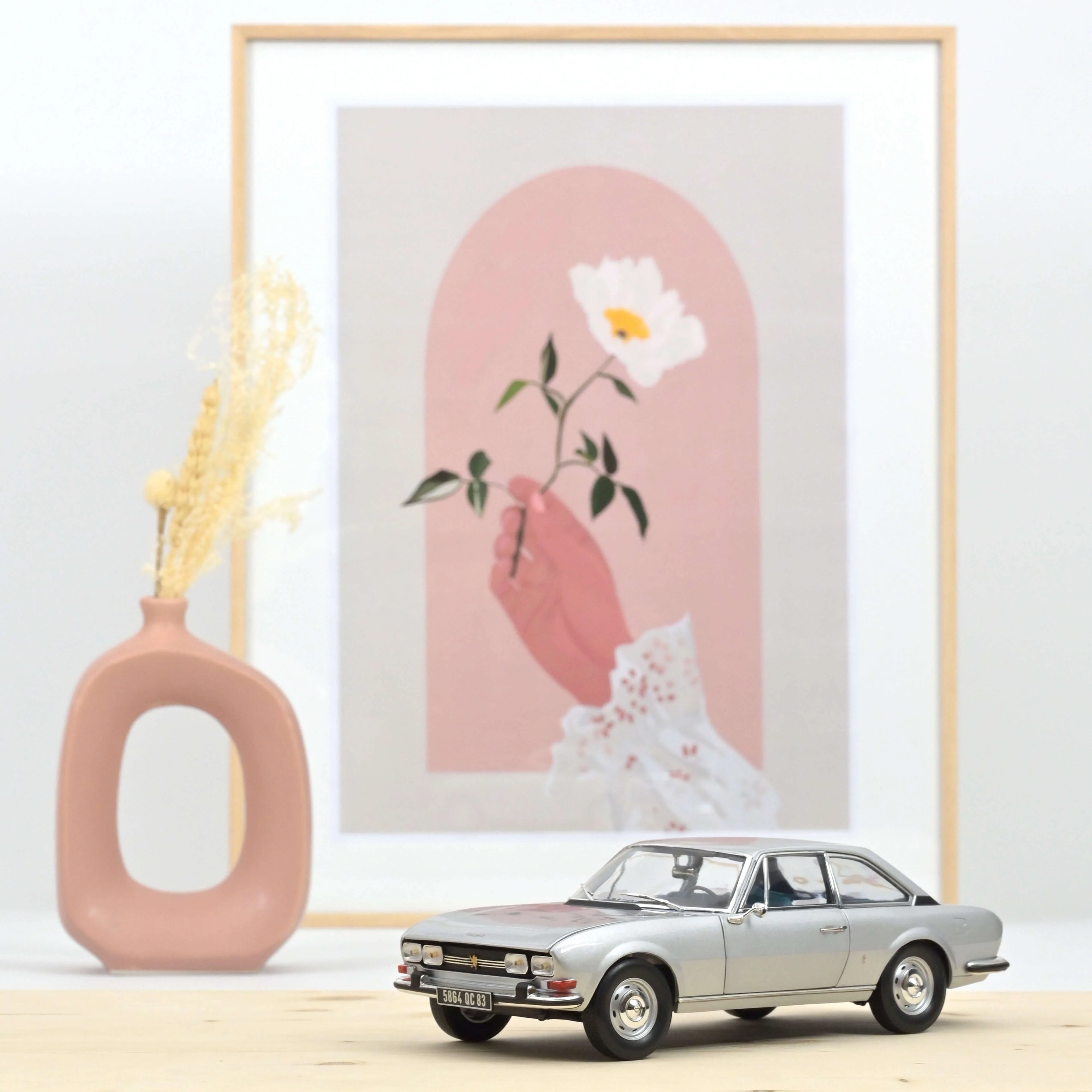 Peugeot 504 Coupe 1969 Silver 1:18 - 250pcs