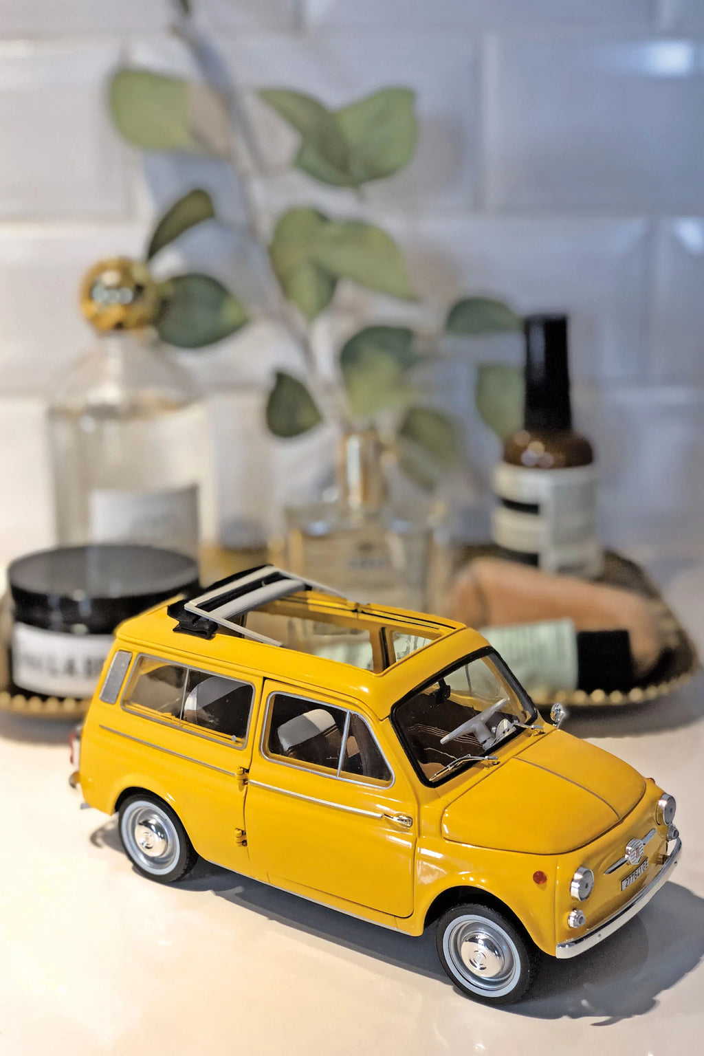 Fiat 500 Giardiniera 1968 Positano Yellow 1:18