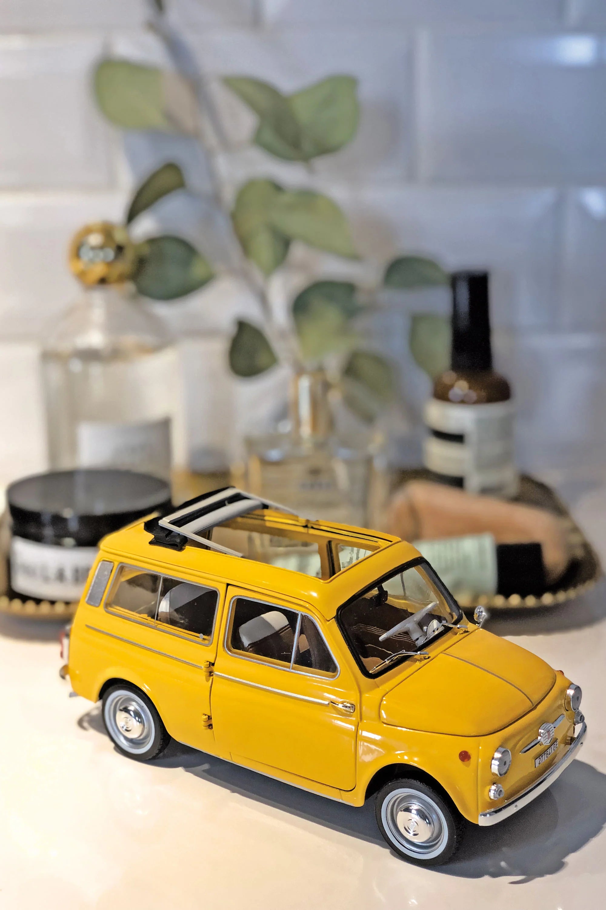 Fiat 500 Giardiniera 1968 Positano Yellow 1:18