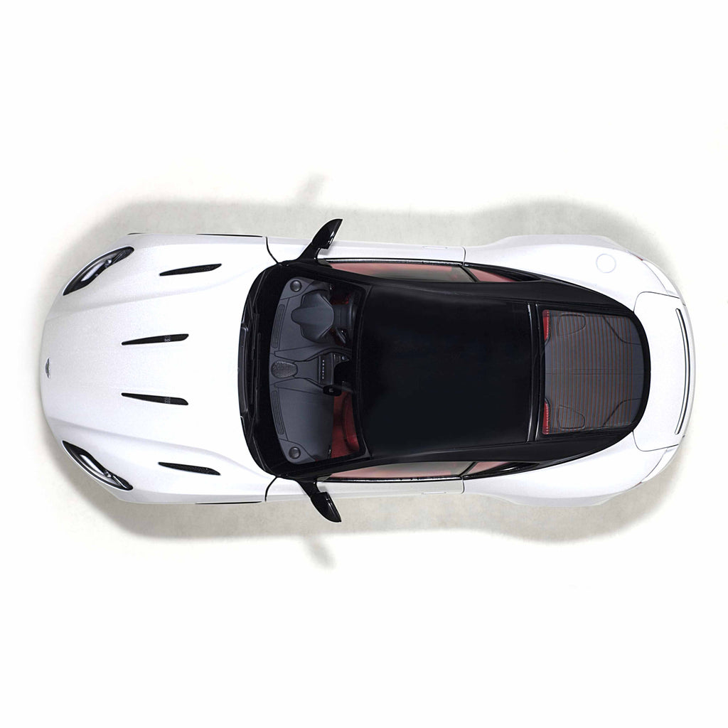 Aston Martin DB11 Morning Frost White 1:18