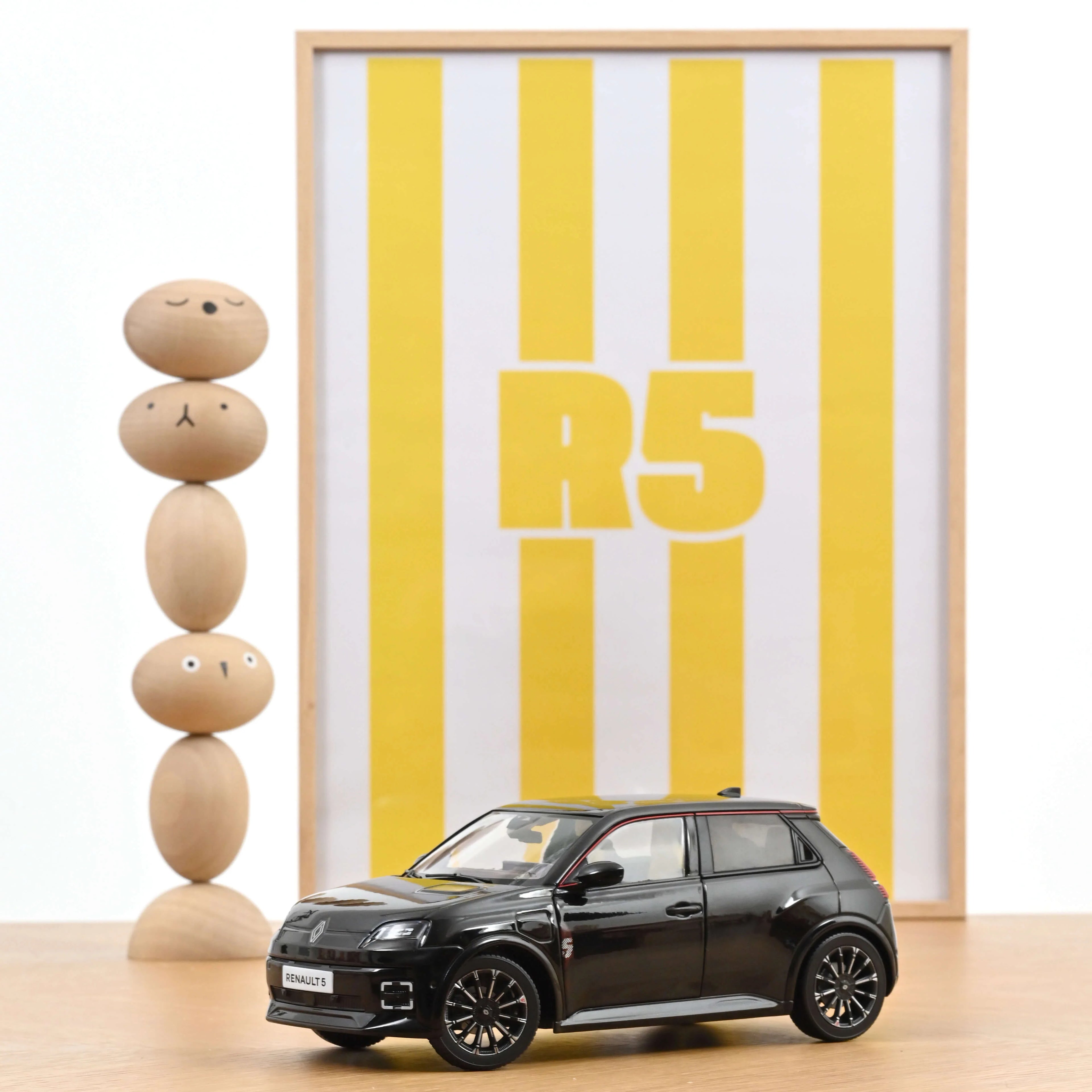 Renault 5 E-Tech Electric 2024 Diamond Black 1:18 - 300pcs