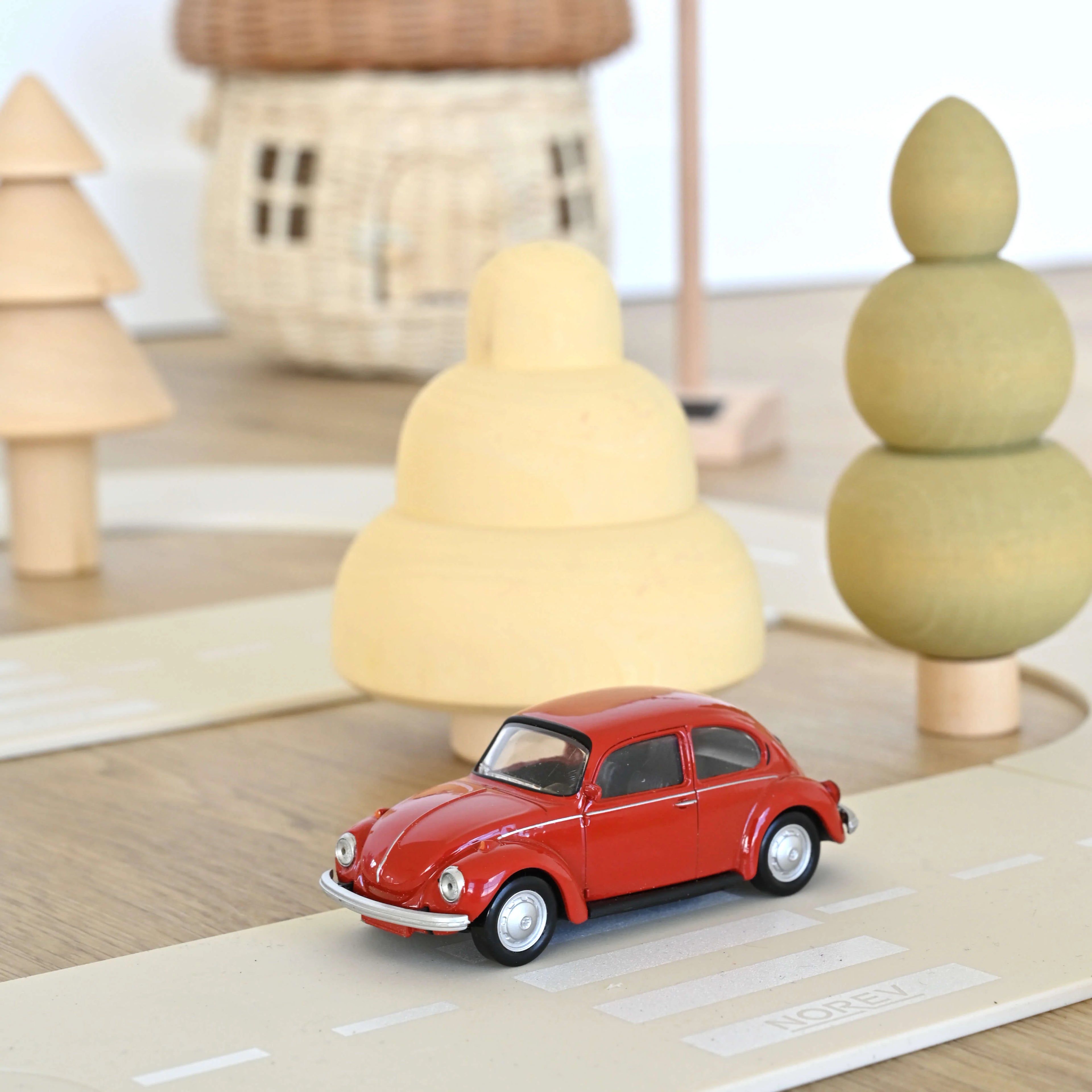 VW Käfer 1303 1973 Kasanrot Jet-Car 1:43