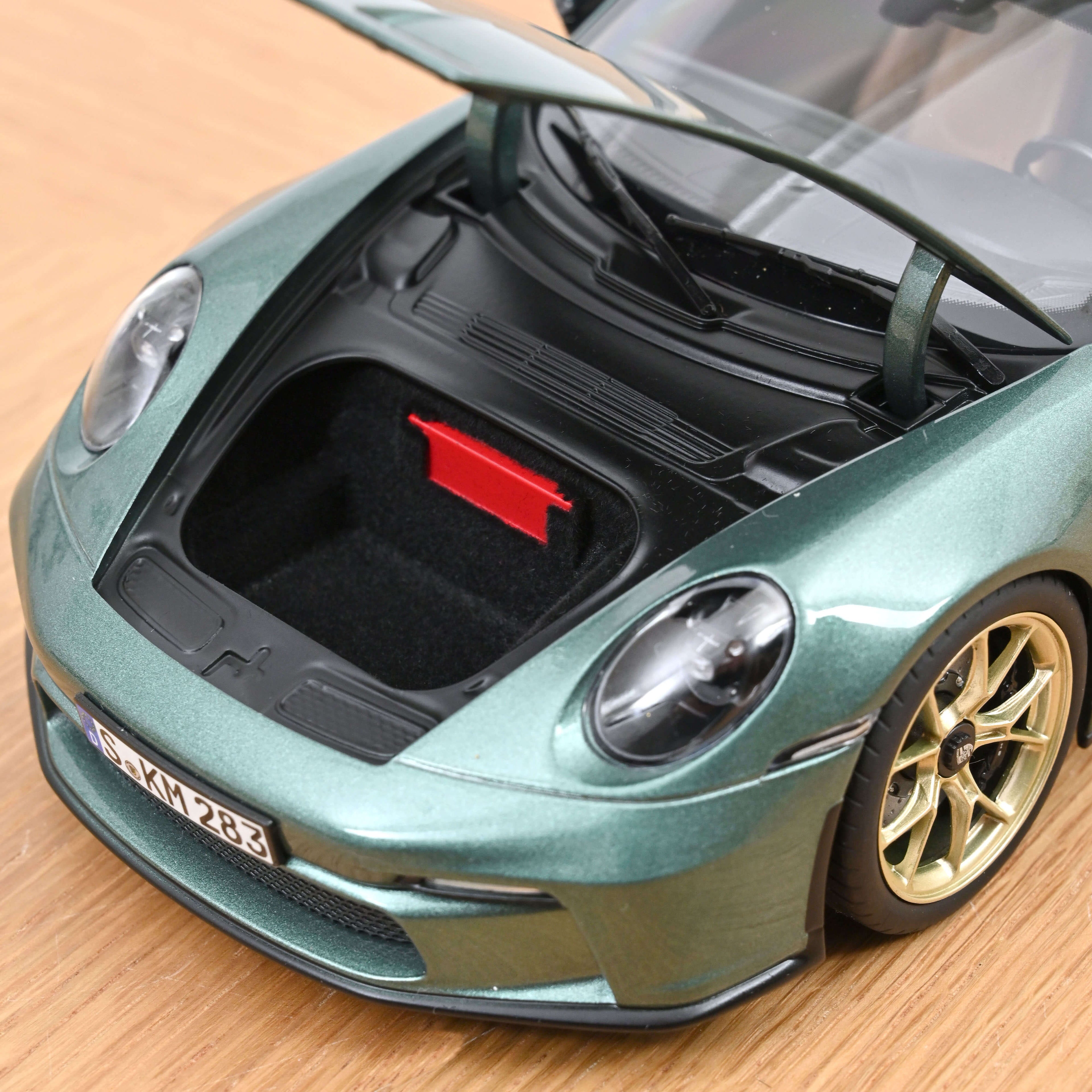 Porsche 911 GT3 avec Pack Touring 2021 Vert Malachite mét. 1:18