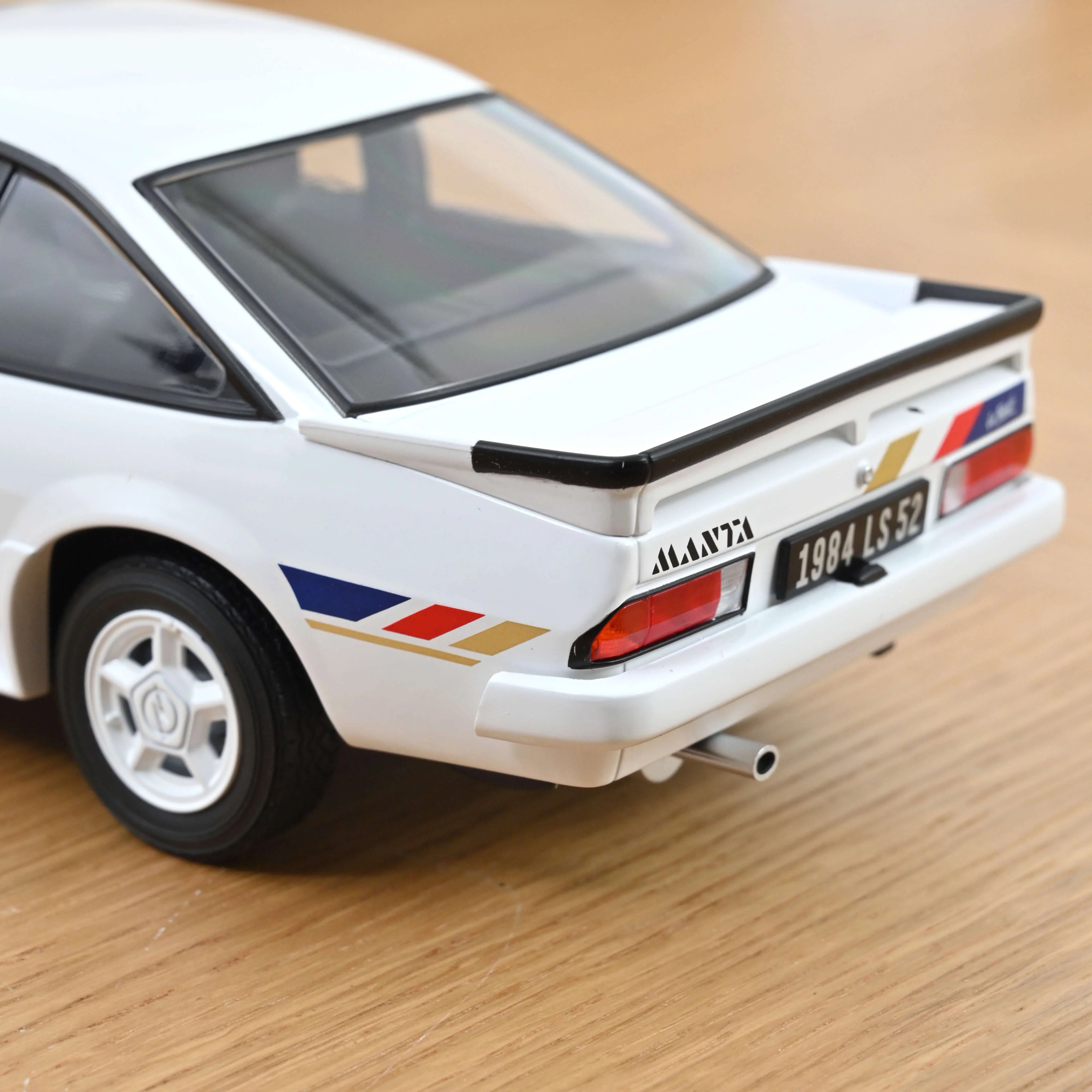 Opel Manta Guy Frequelin 1984 Blanc 1:18