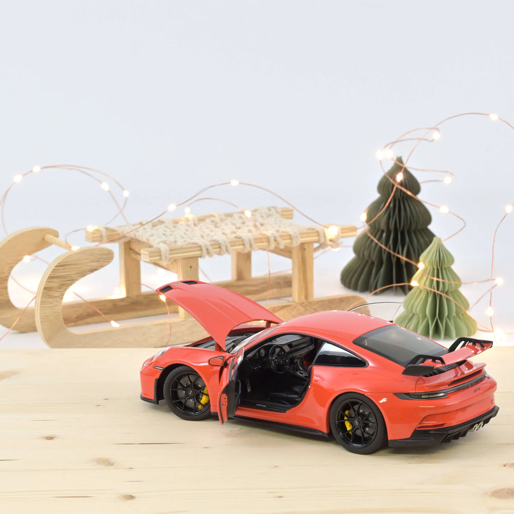 Porsche 911 GT3 2021 Orange 1:18
