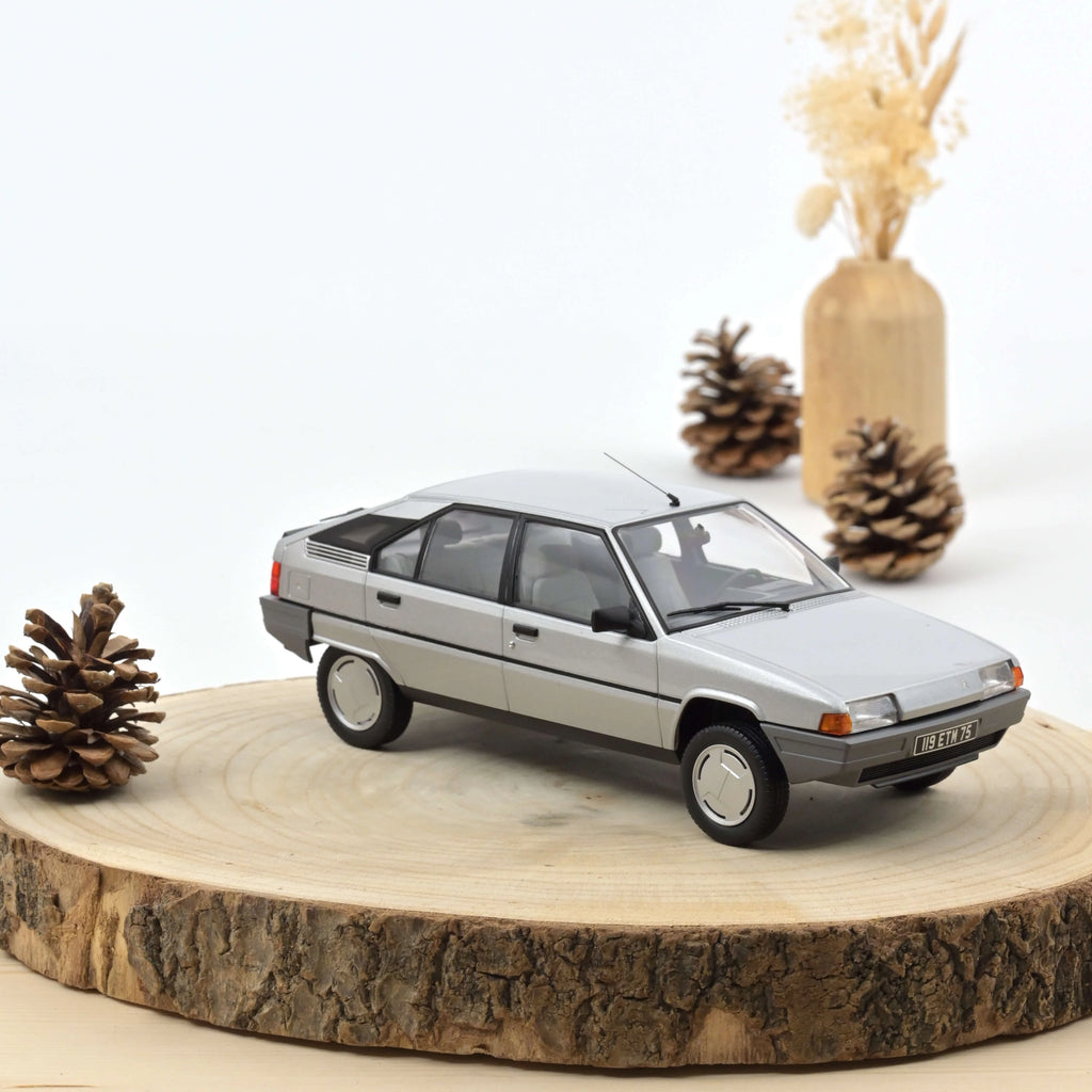 Citroën BX 19 DIGIT 1985 Pearl Grey 1:18 - 300pcs