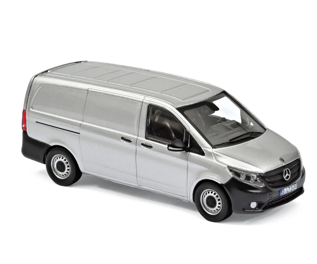 Mercedes-Benz Vito 2015 Silber 1:43
