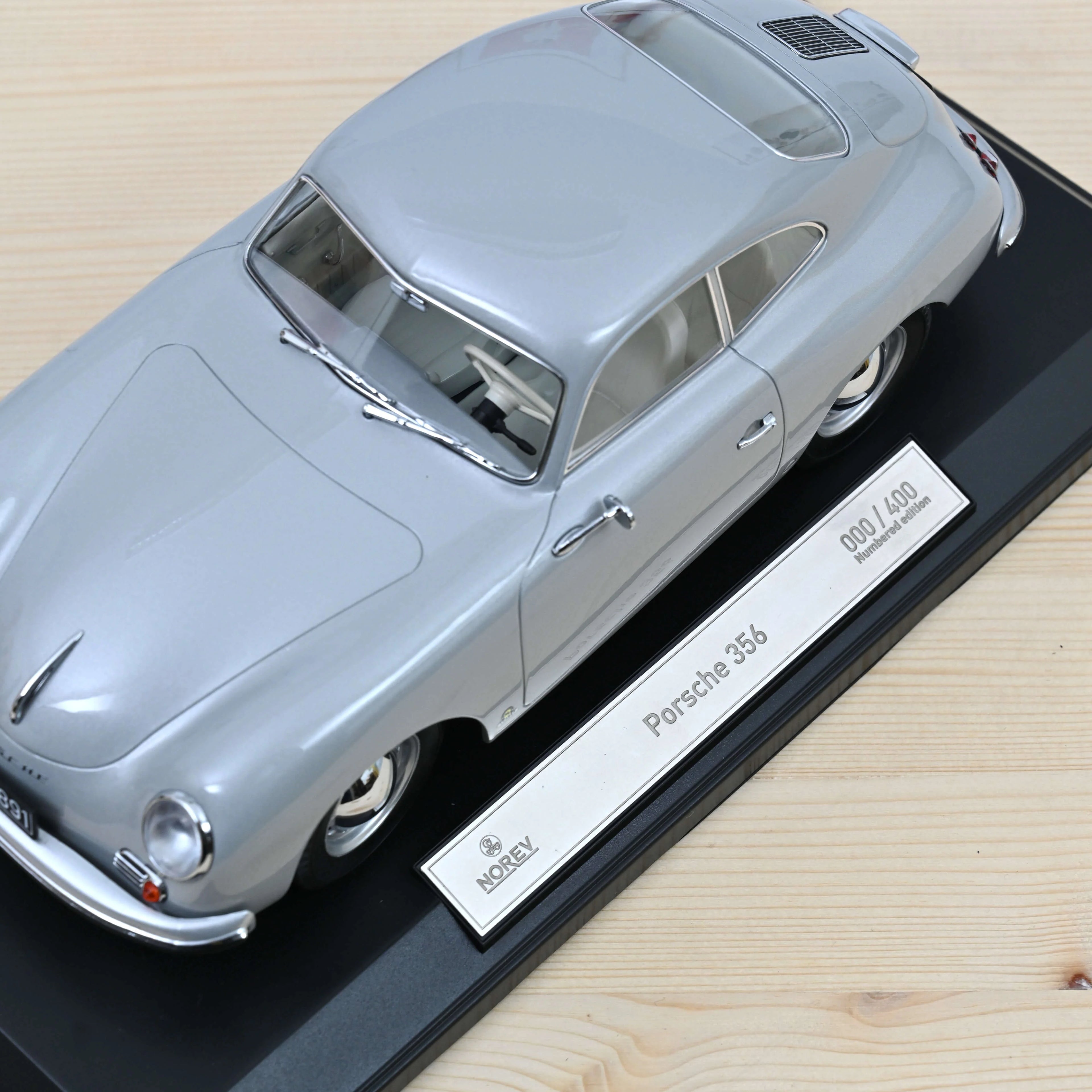 Porsche 356 Coupe 1952 Silber 1:18 - 400 Stk.