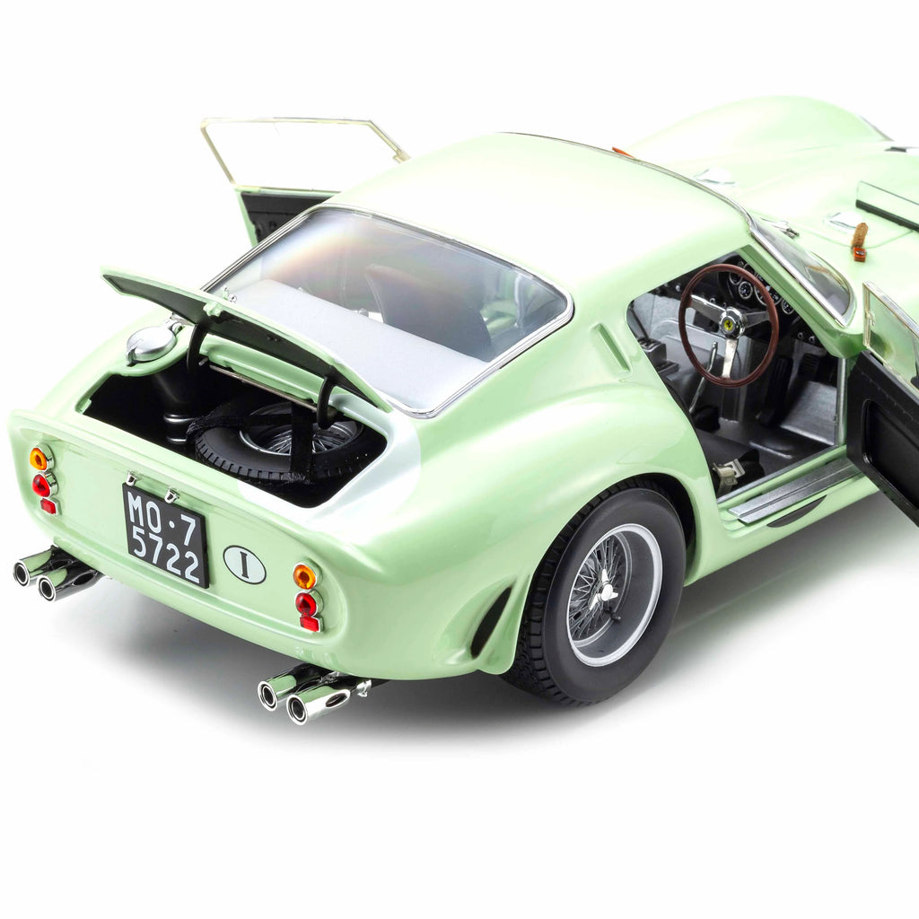 Ferrari 250 GTO 1962 Goodwood Tourist Trophy Light Green n°15 1:18