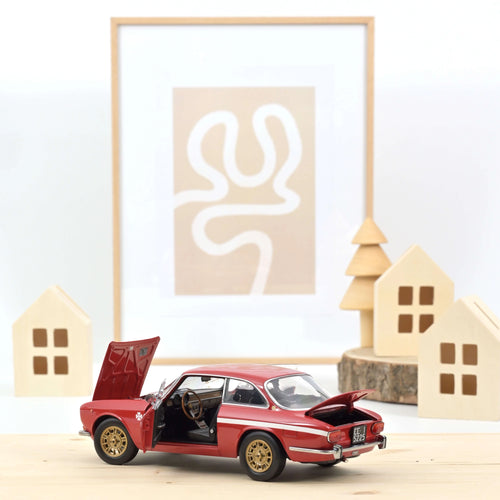 Alfa Romeo 1750 GTV 1970 Rouge 1:18 - 200 pcs