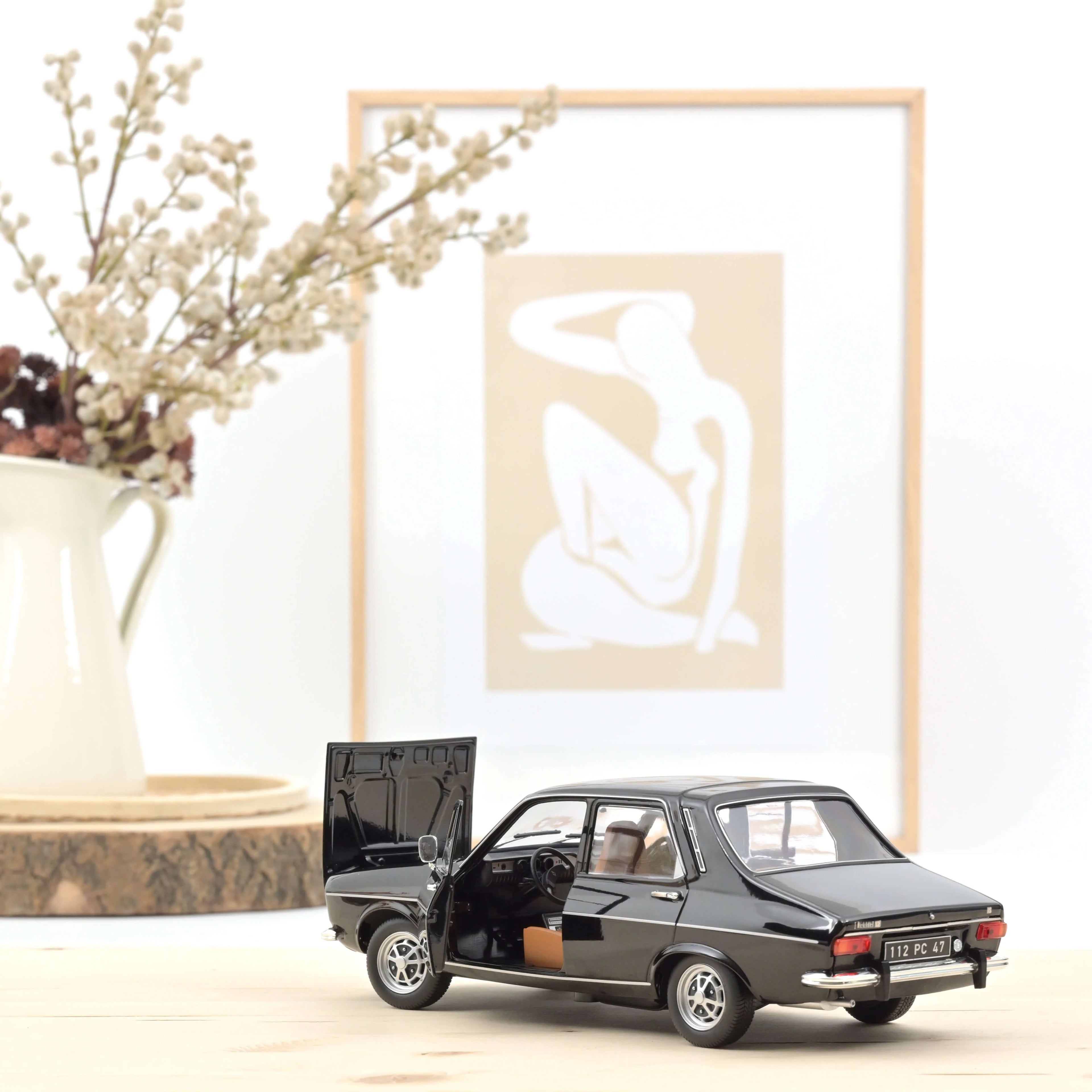 Renault 12 TS 1973 Black 1:18 - 400pcs