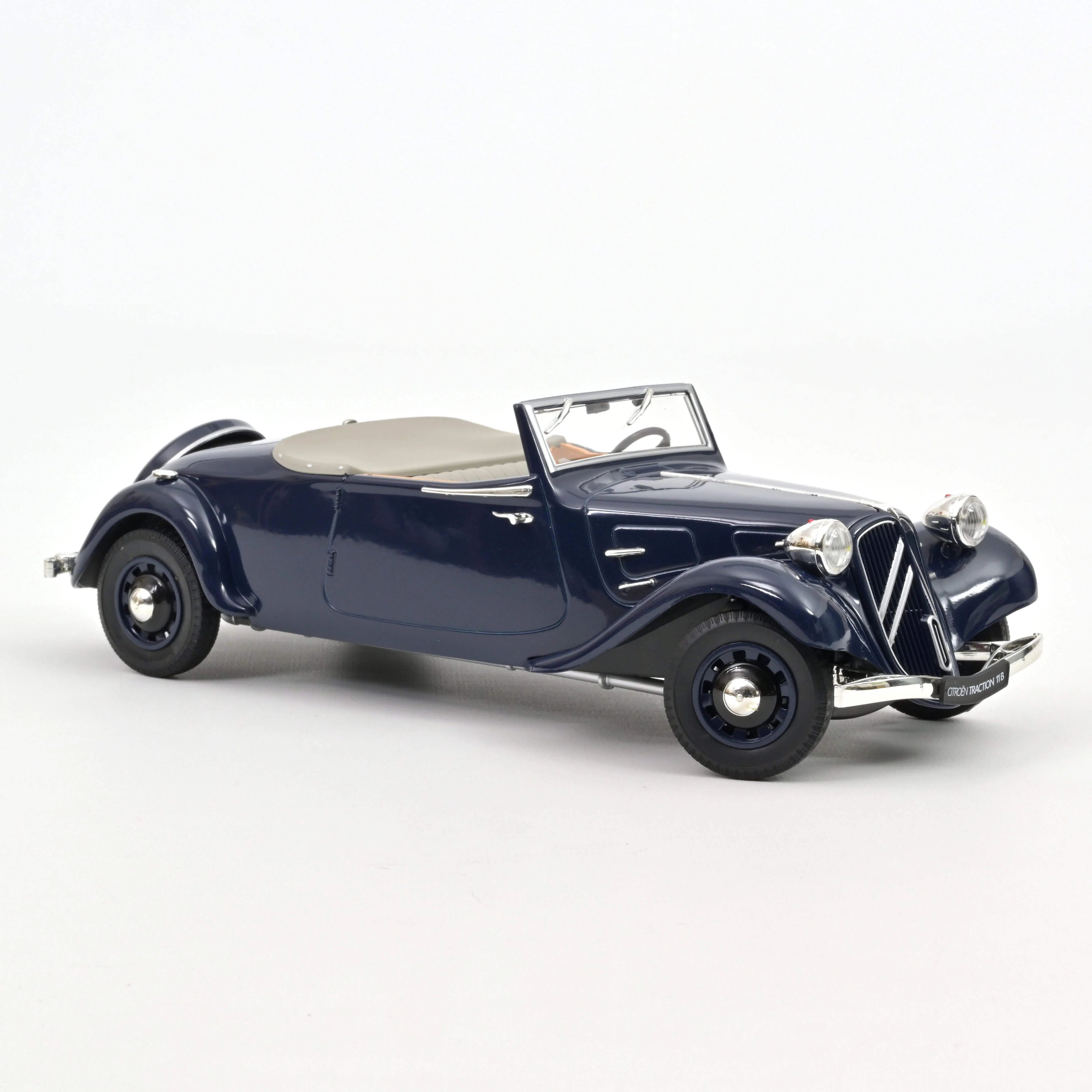Citroën Traction Cabriolet 1938 Dunkelblau 1:18
