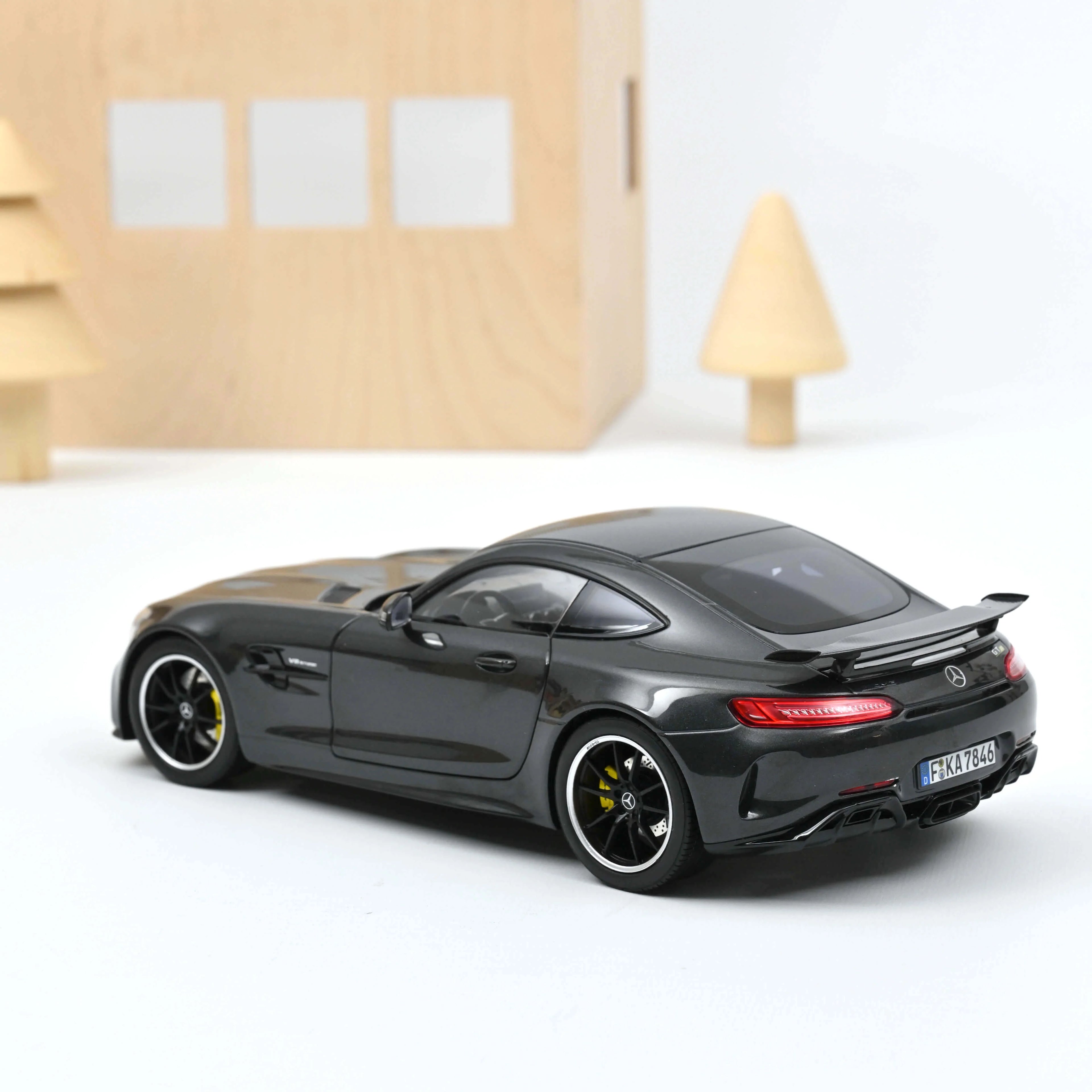 Mercedes-AMG GT R 2019 Dark Grey metallic 1:18