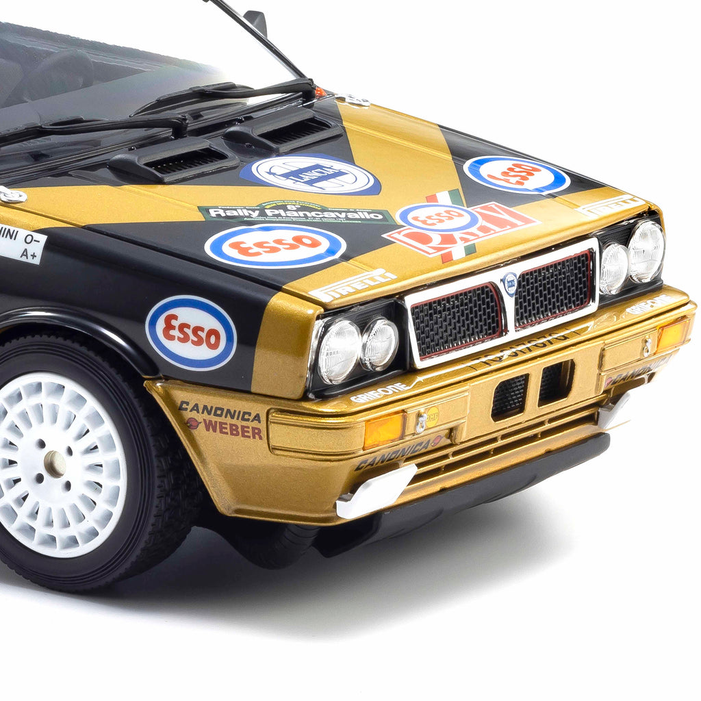 Lancia Delta HF 4WD 1987 Rally Piancavallo Grifone Esso N°1 1/18