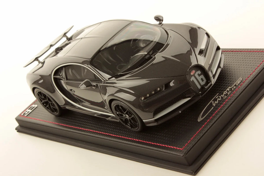 MR Bugatti Chiron Sport Carbone Gris avec Cadre Gris Rafale - Limité à 49 pcs