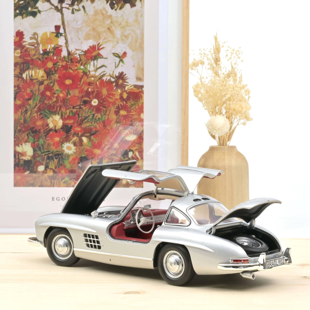 Mercedes-Benz 300 SL 1954 Silver 1:18
