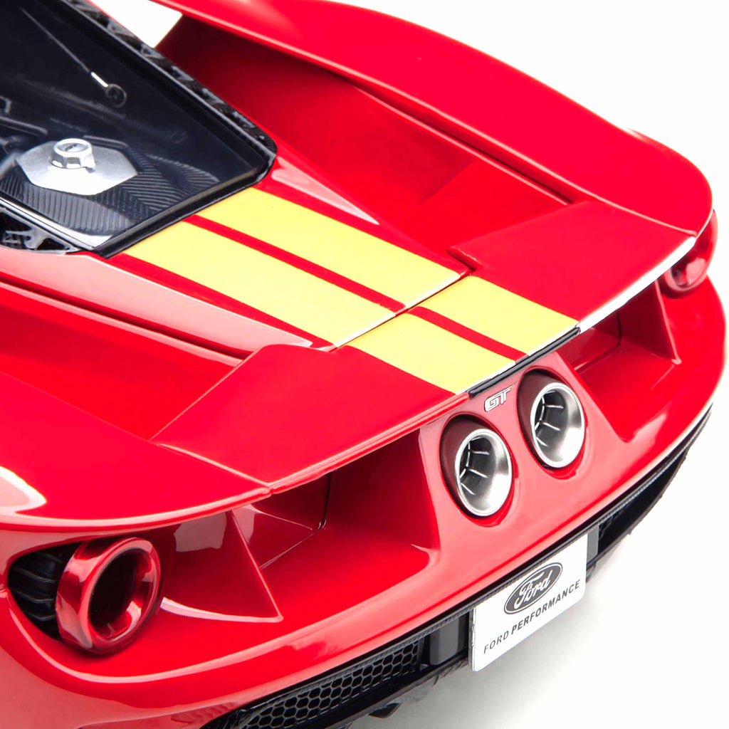 Ford GT 2022 Alan Mann Heritage Edition 1:18