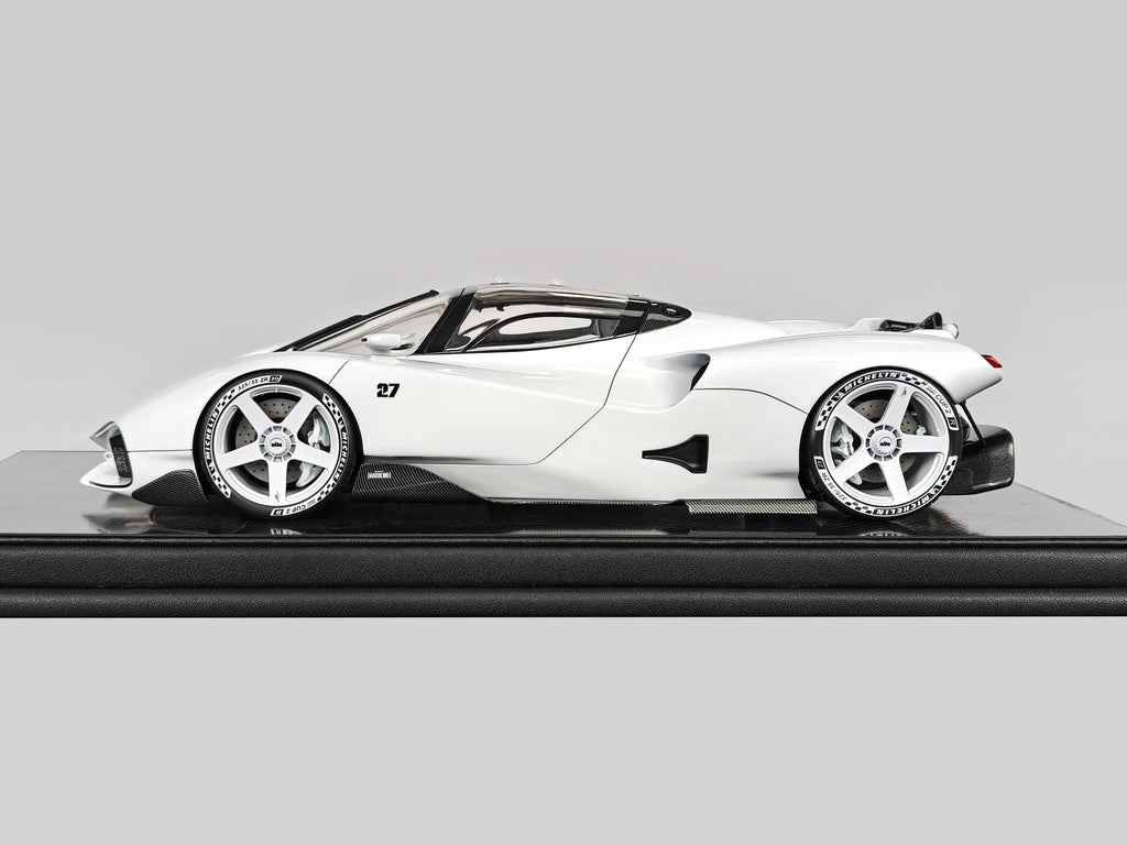 Pre-order FrontiArt Nilu27 White - Limited 500 pcs