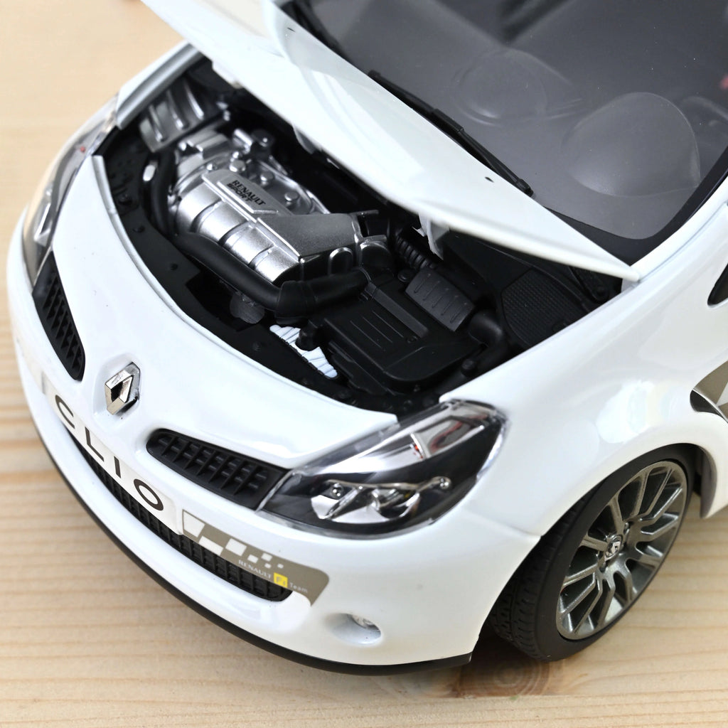 Renault Clio RS F1 Team 2007 Glacier White 1:18 - 300pcs