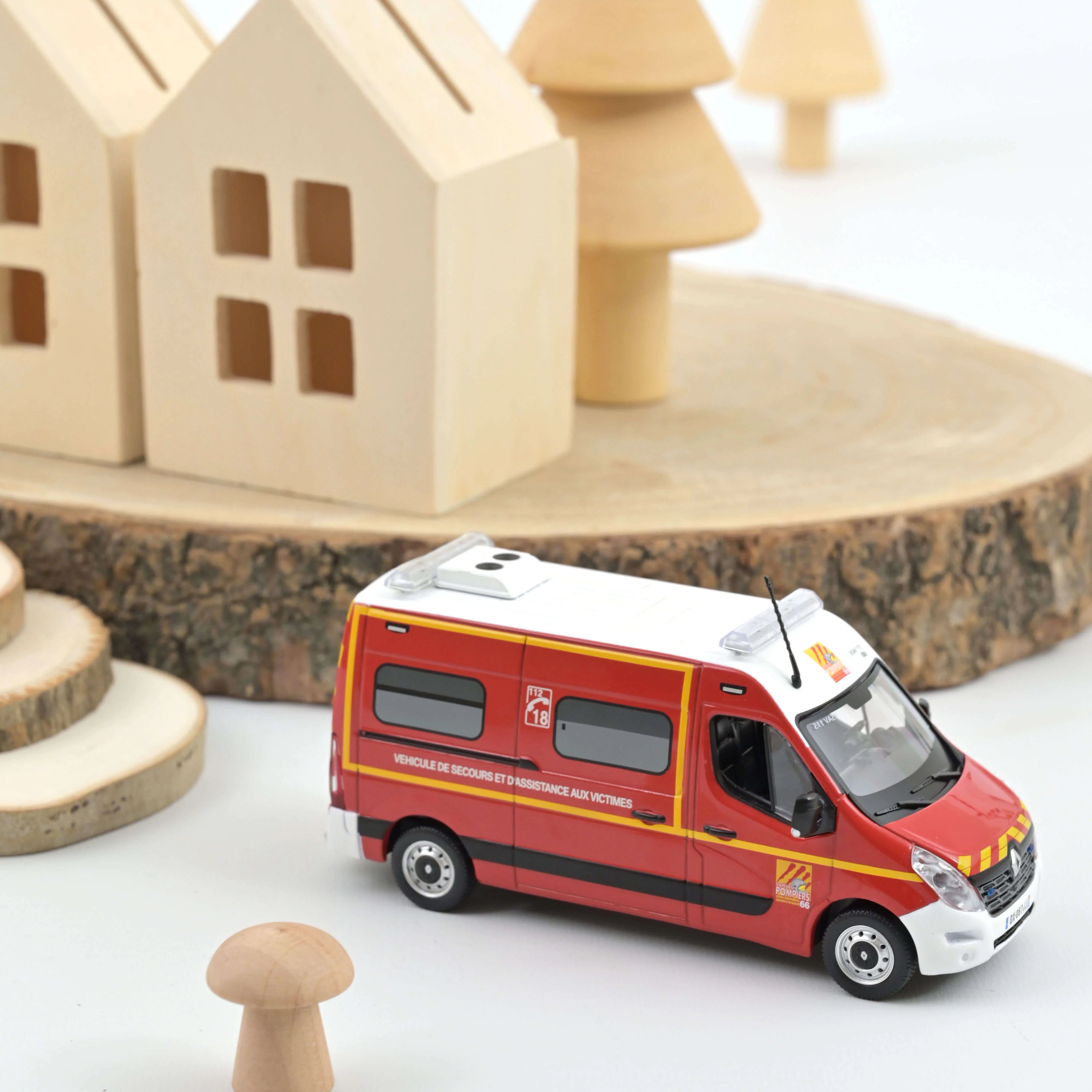 Renault Master 2014 Pompiers VSAV 1:43