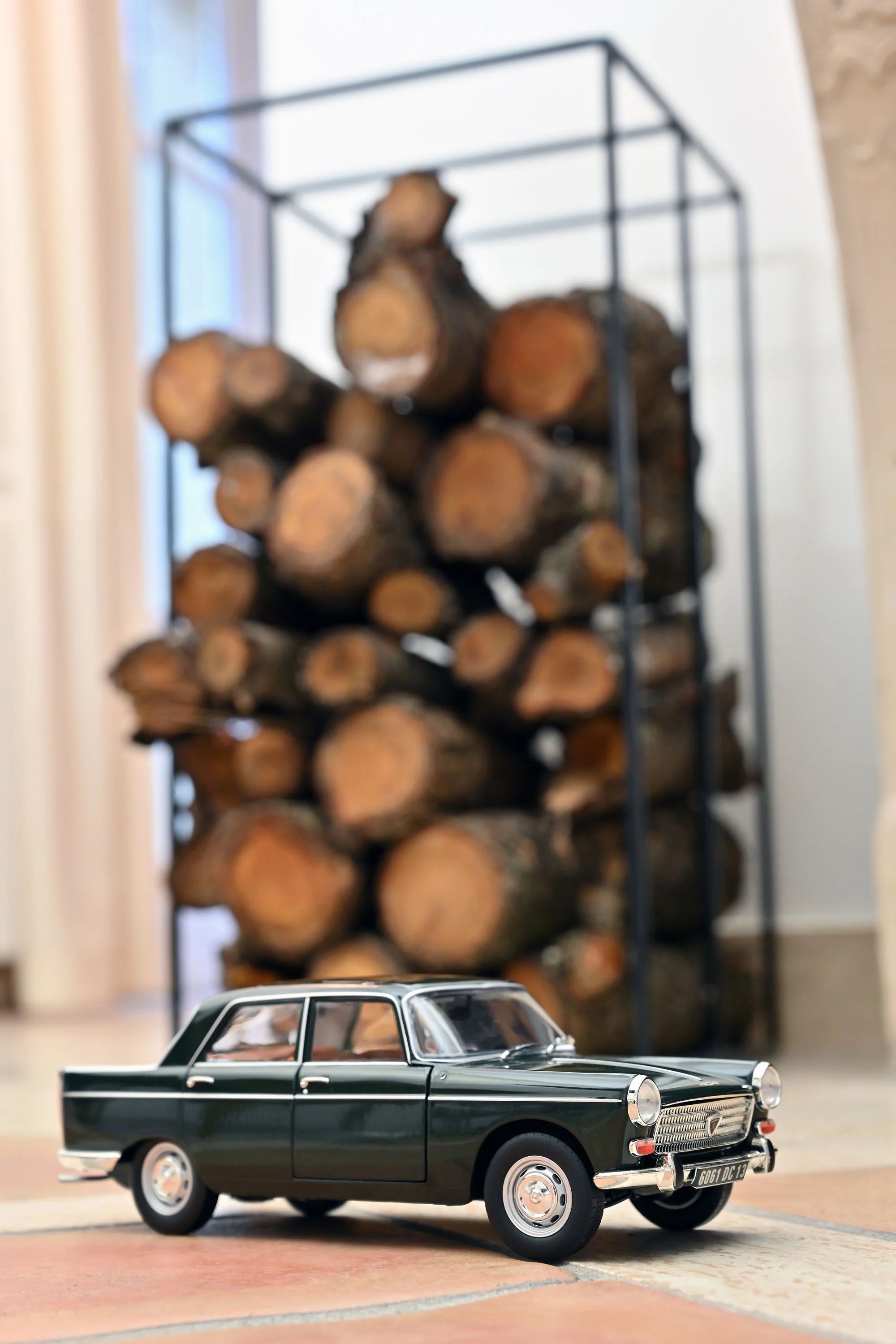 Peugeot 404 1965 Antique Green 1:18