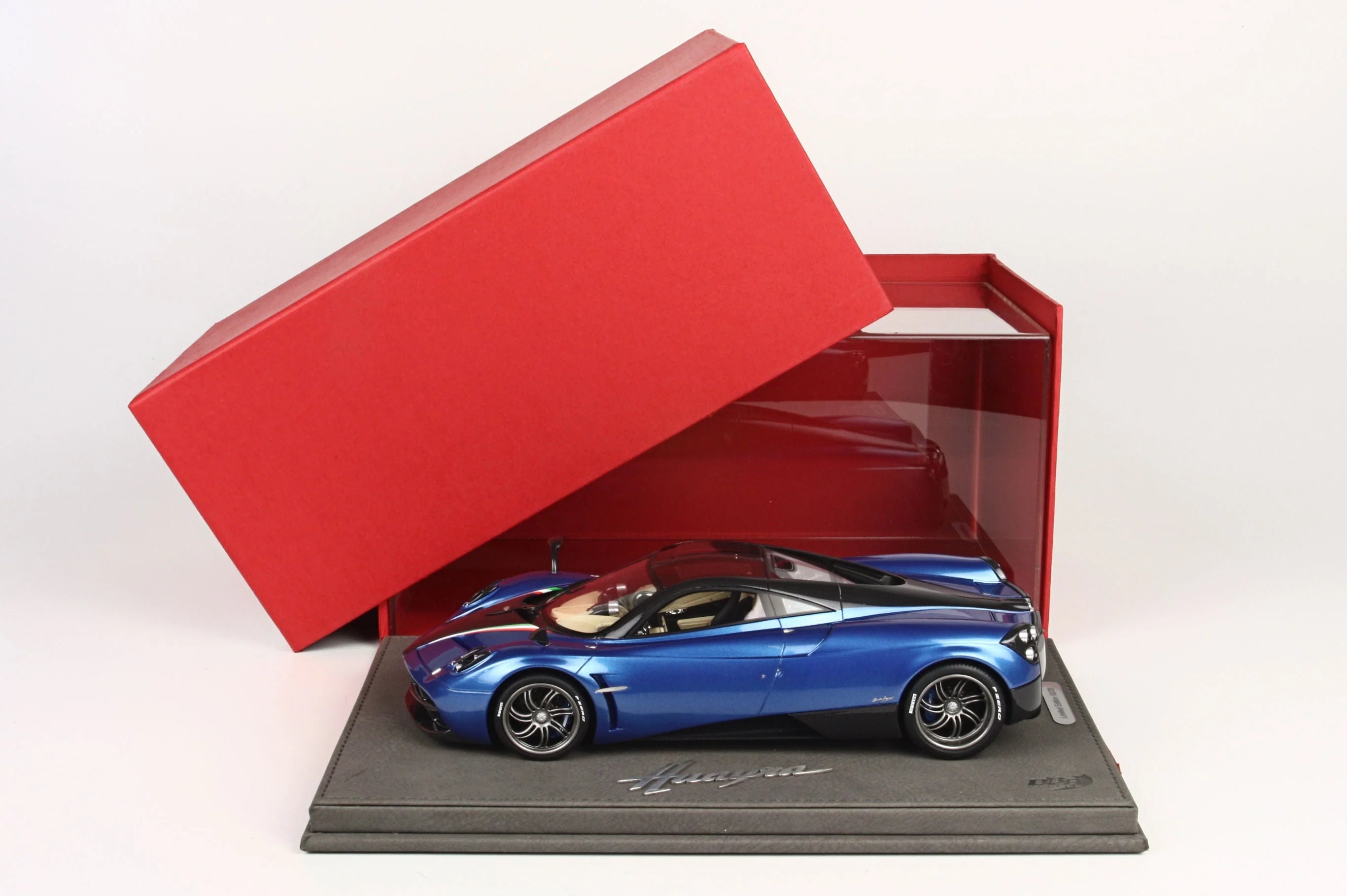 BBR Pagani Huayra New Edition Blue, Special Serial 01/20 - Limited 20 pcs with Display Case