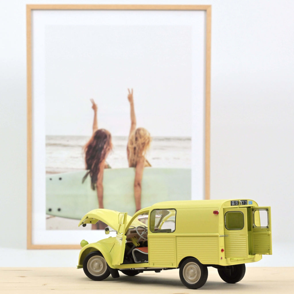 Citroën 2CV Fourgonnette AK350 1966 Pastis Yellow 1:18