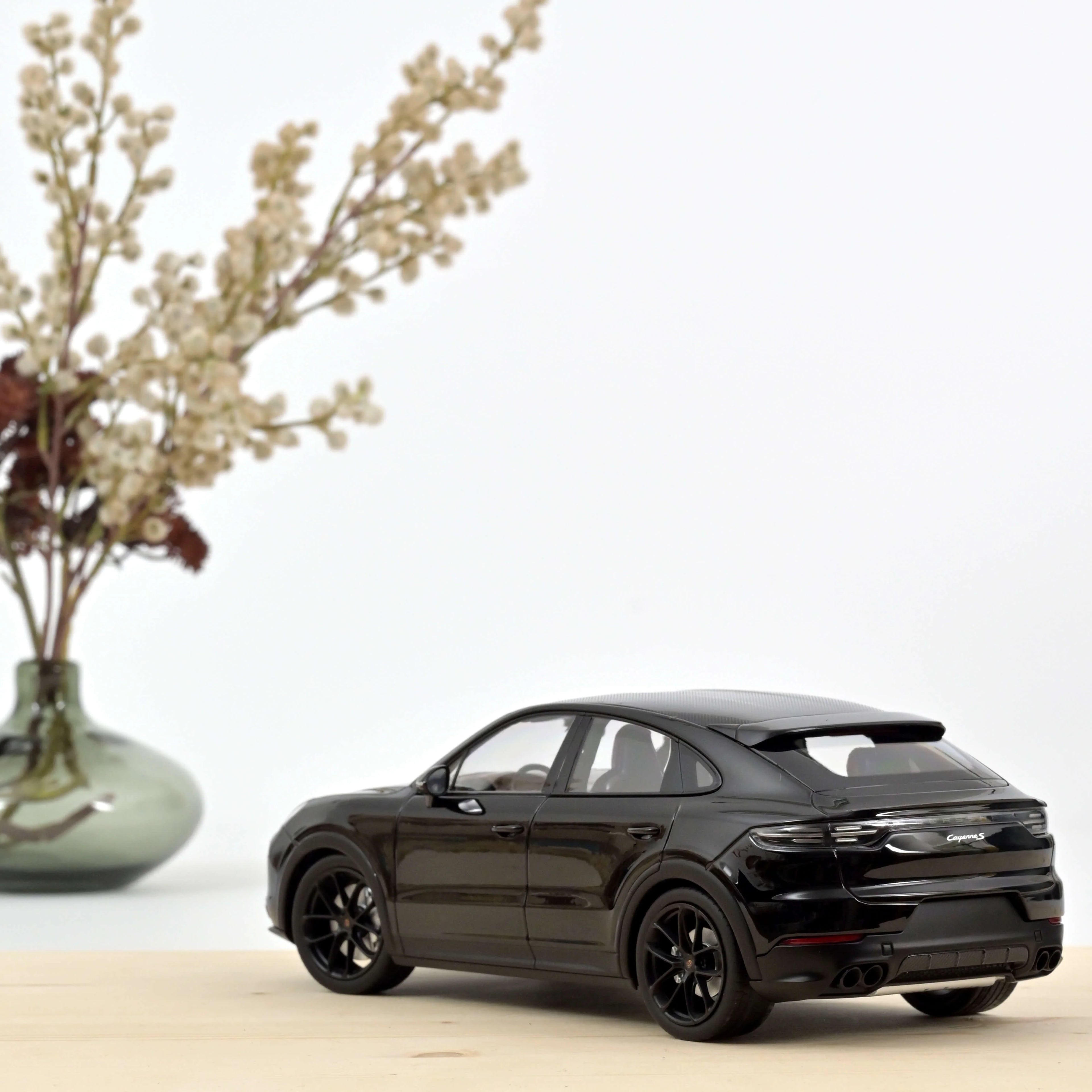 Porsche Cayenne S Coupe 2019 Schwarz 1:18