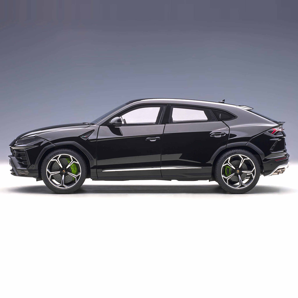 Lamborghini Urus 2018 Intense Black 1:18