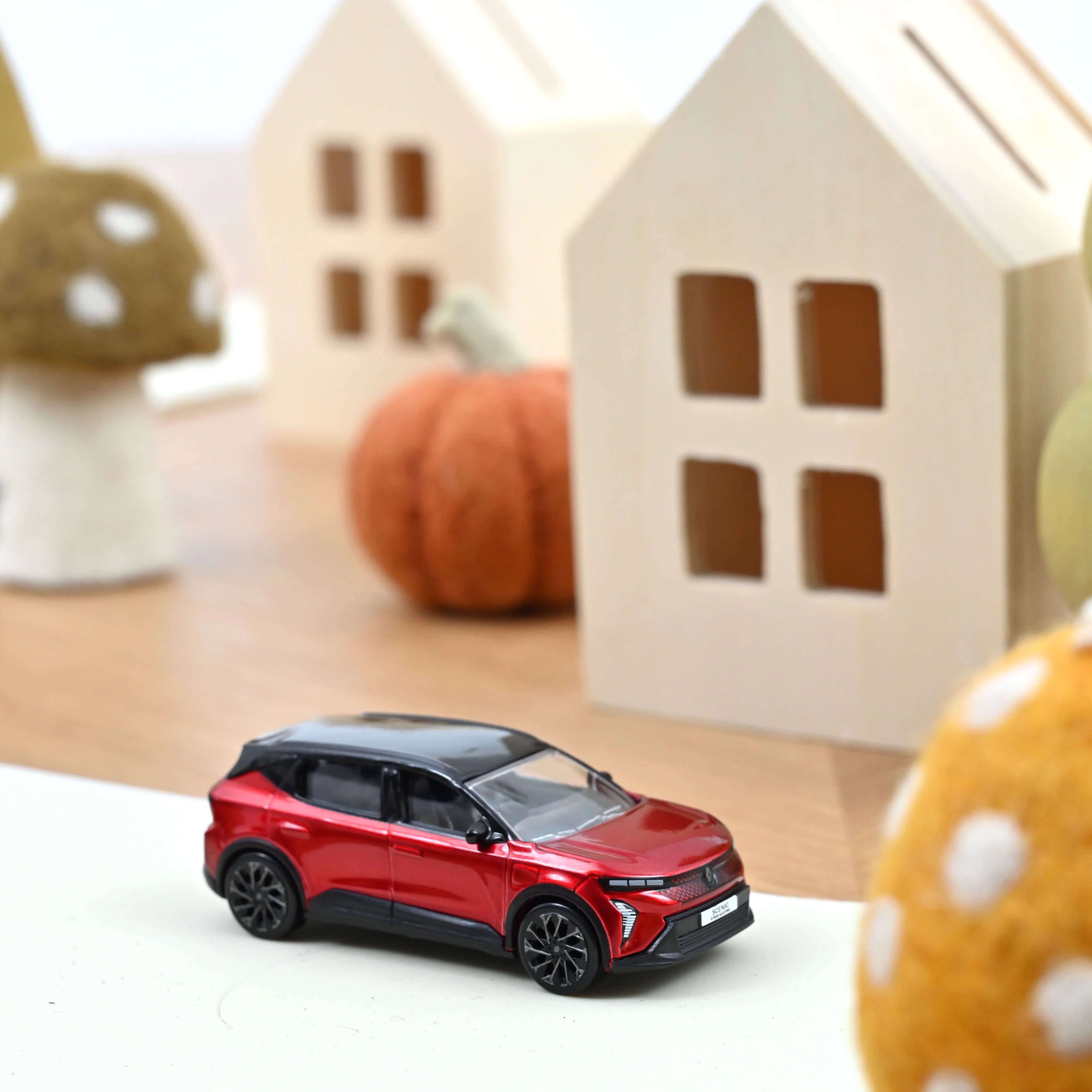 Renault Scenic E-Tech 100% Electric 2024 Flammenrot 1:64