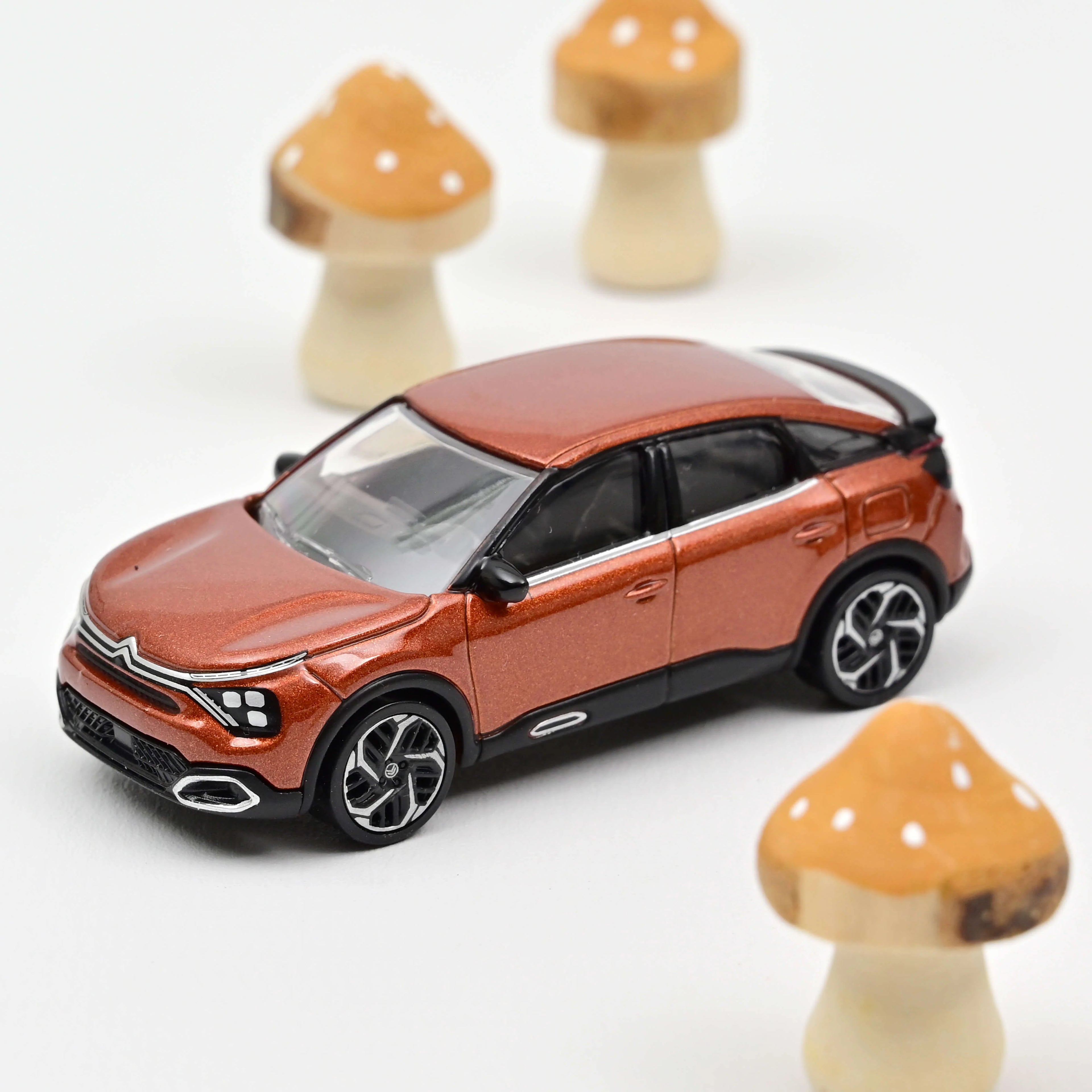 Citroën C4 2020 Caramel Brown 1:64