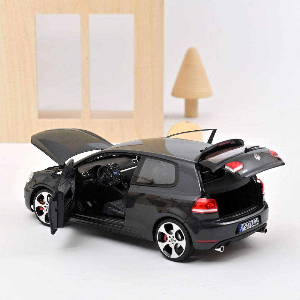 VW Golf GTI 2009 Gris métallisé 1:18