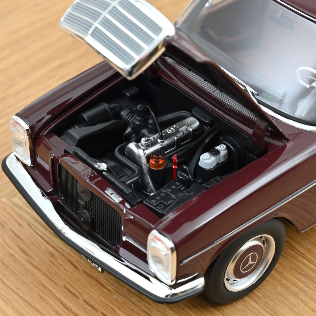 Mercedes-Benz 200 1968 Dark Red Brown 1:18