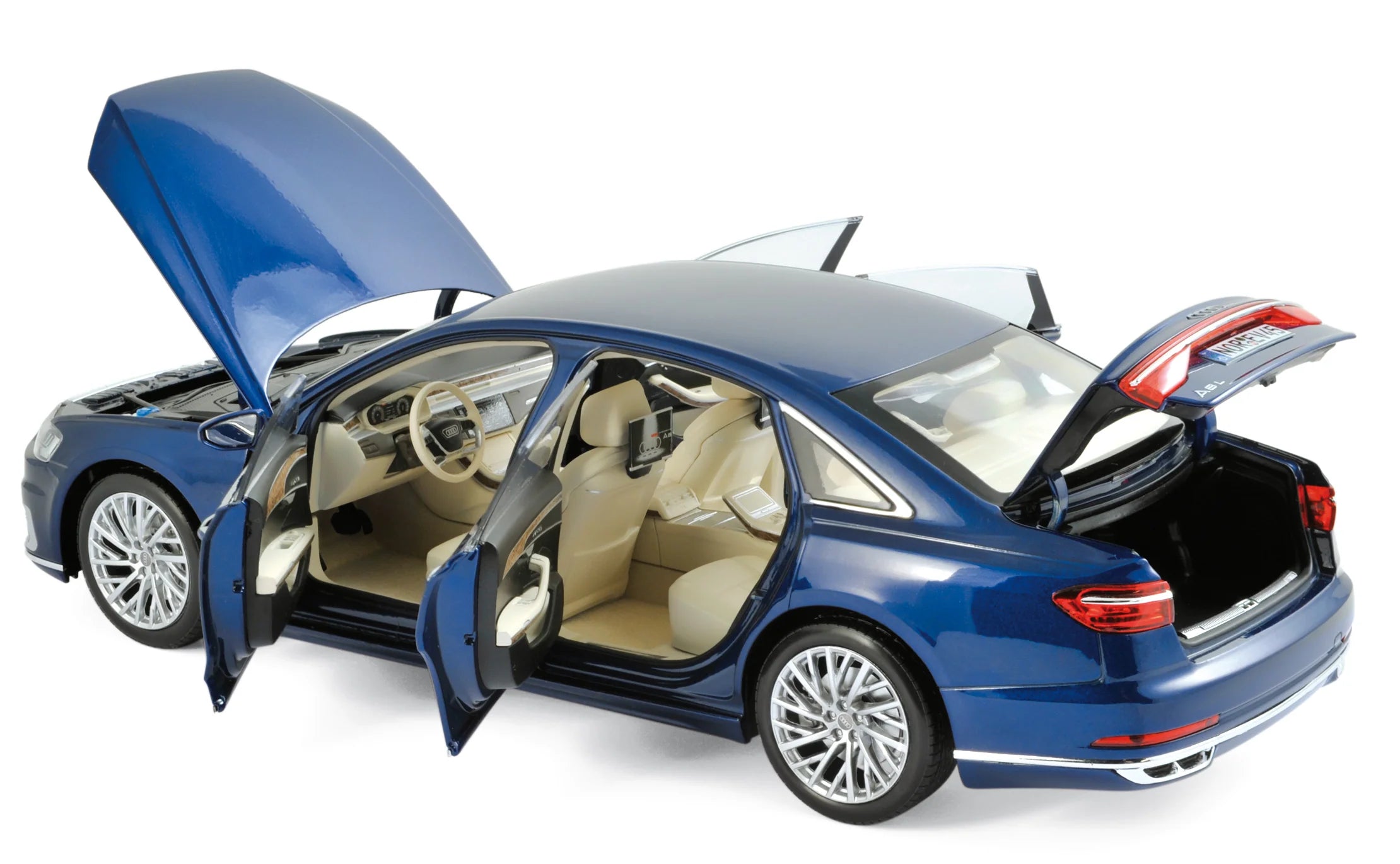 Audi A8 L 2017 Blue metallic 1:18