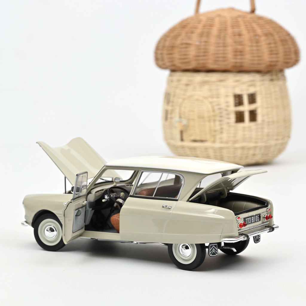 Citroën Ami 6 1965 Blanc Paros 1:18