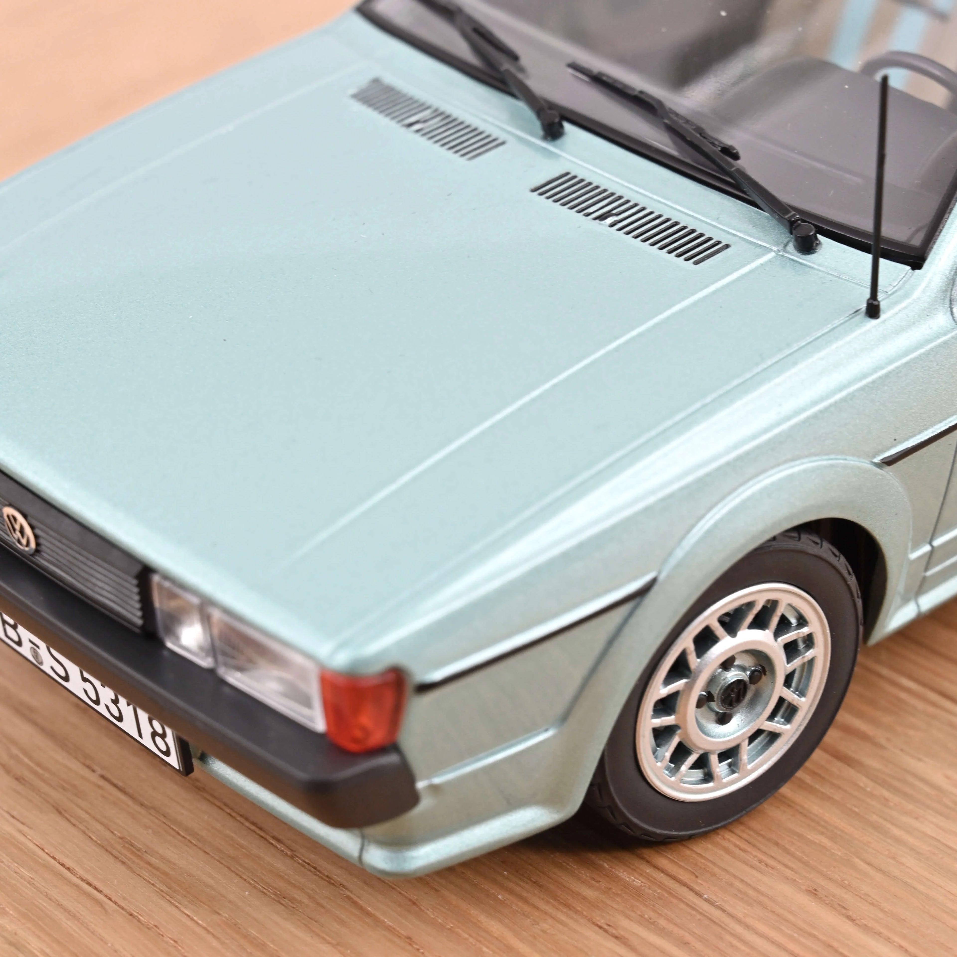 VW Scirocco 1986 Madison Turquoise metallic 1:18 - 200 pcs